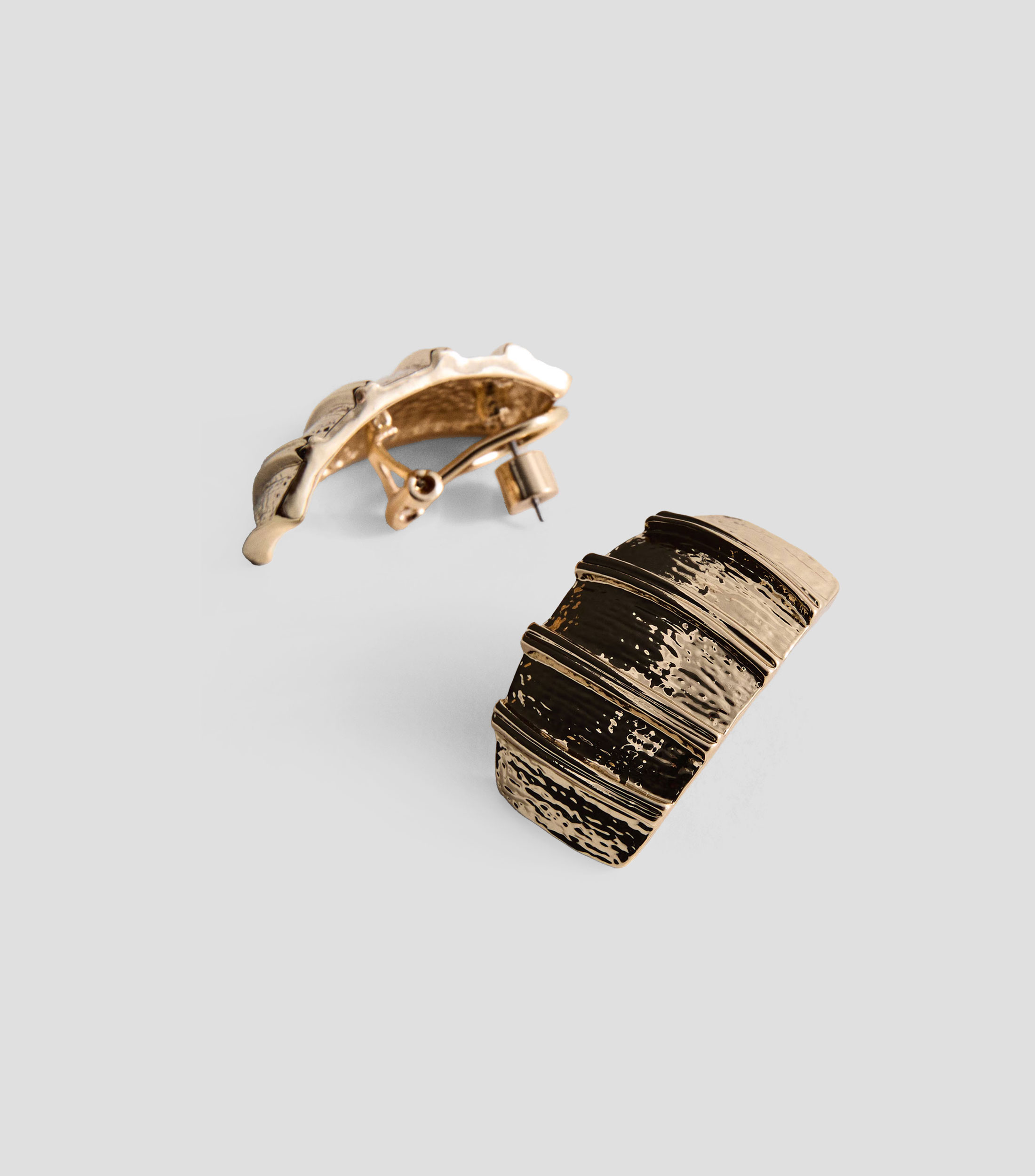 Pendientes con textura Mujer