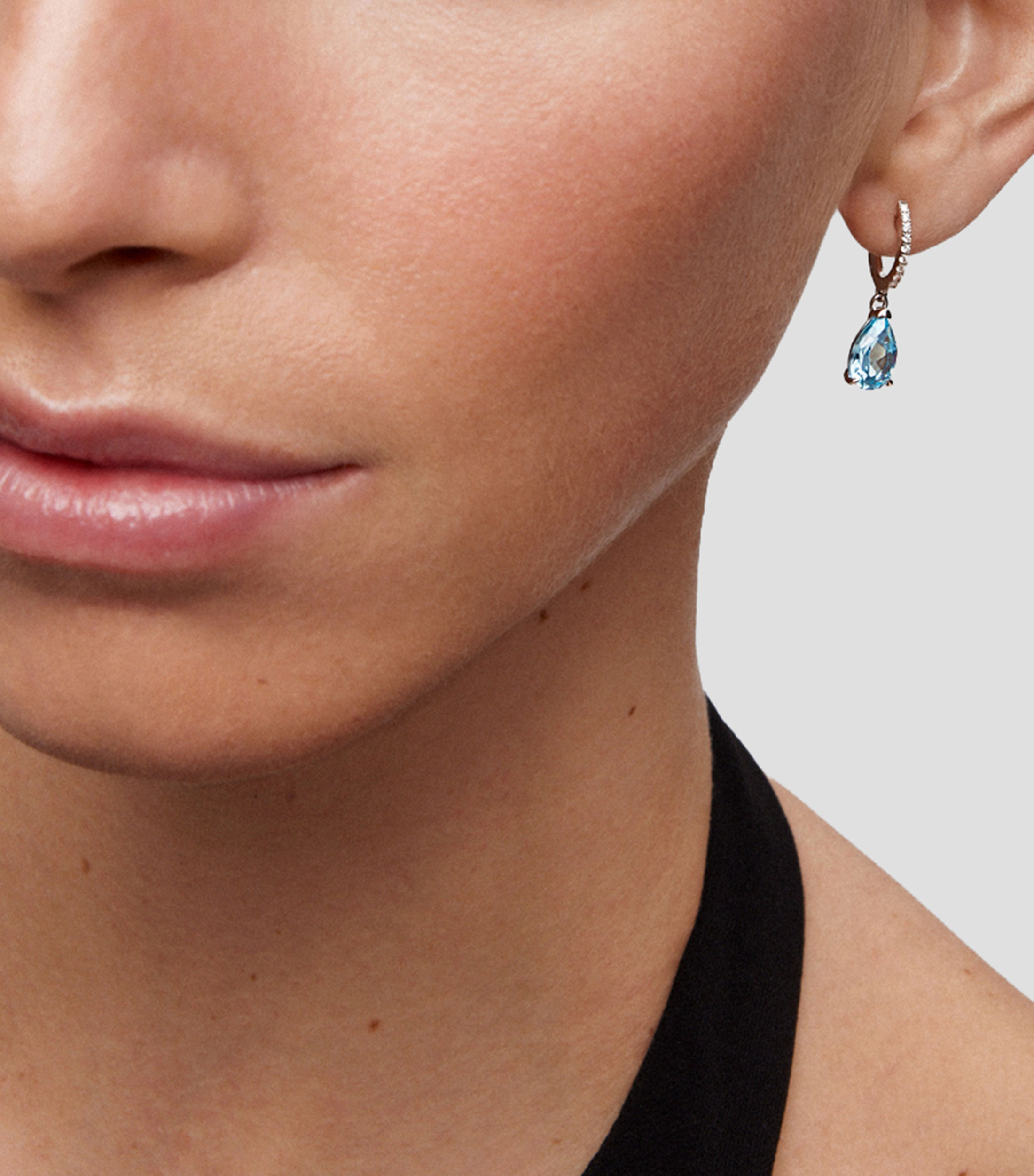 Pendientes en Oro blanco de 18 Kilates con topacio y diamantes Mujer