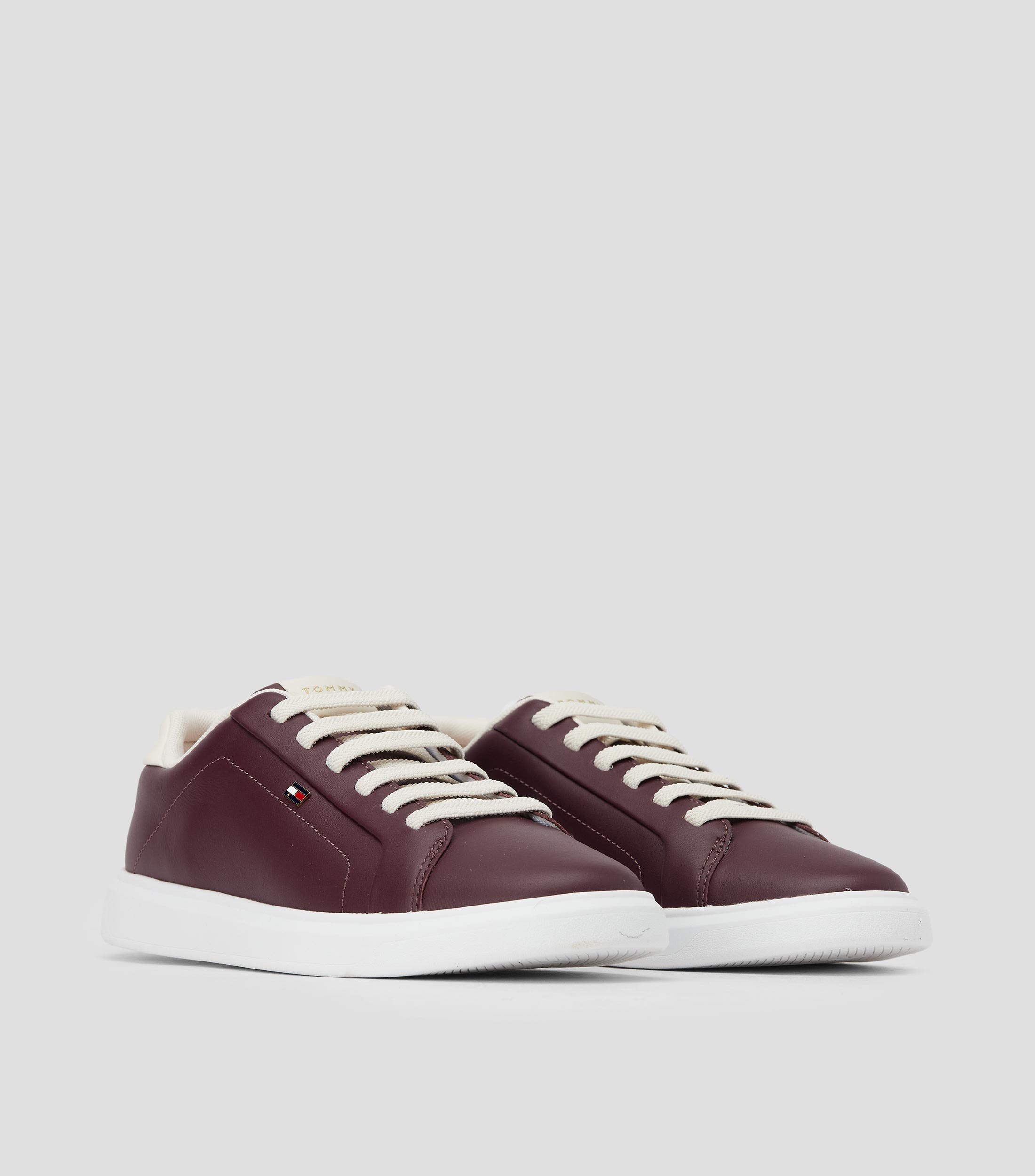 Tenis casuales Icon Court en piel Mujer