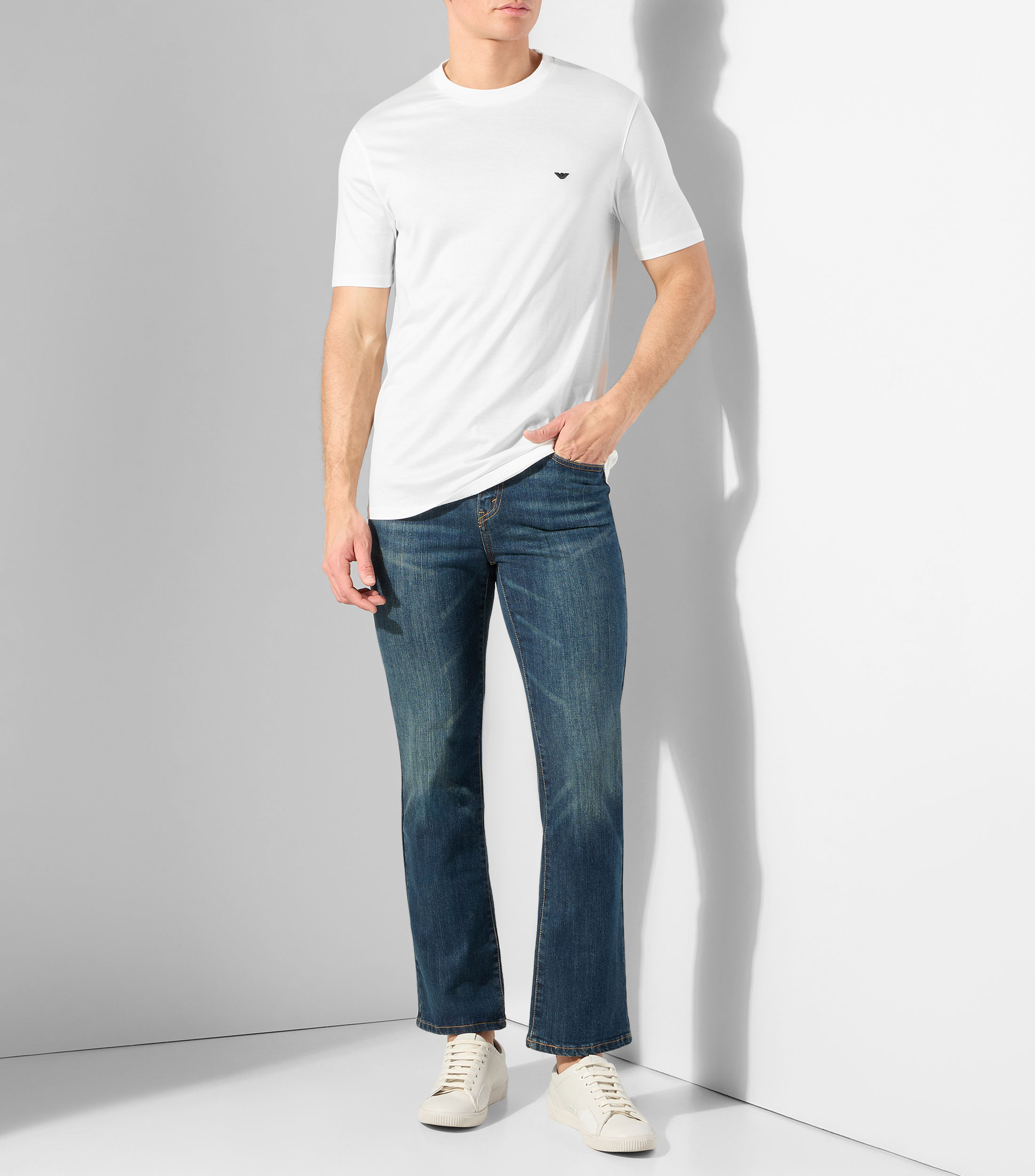 Playera de cuello redondo con manga corta lisa Hombre