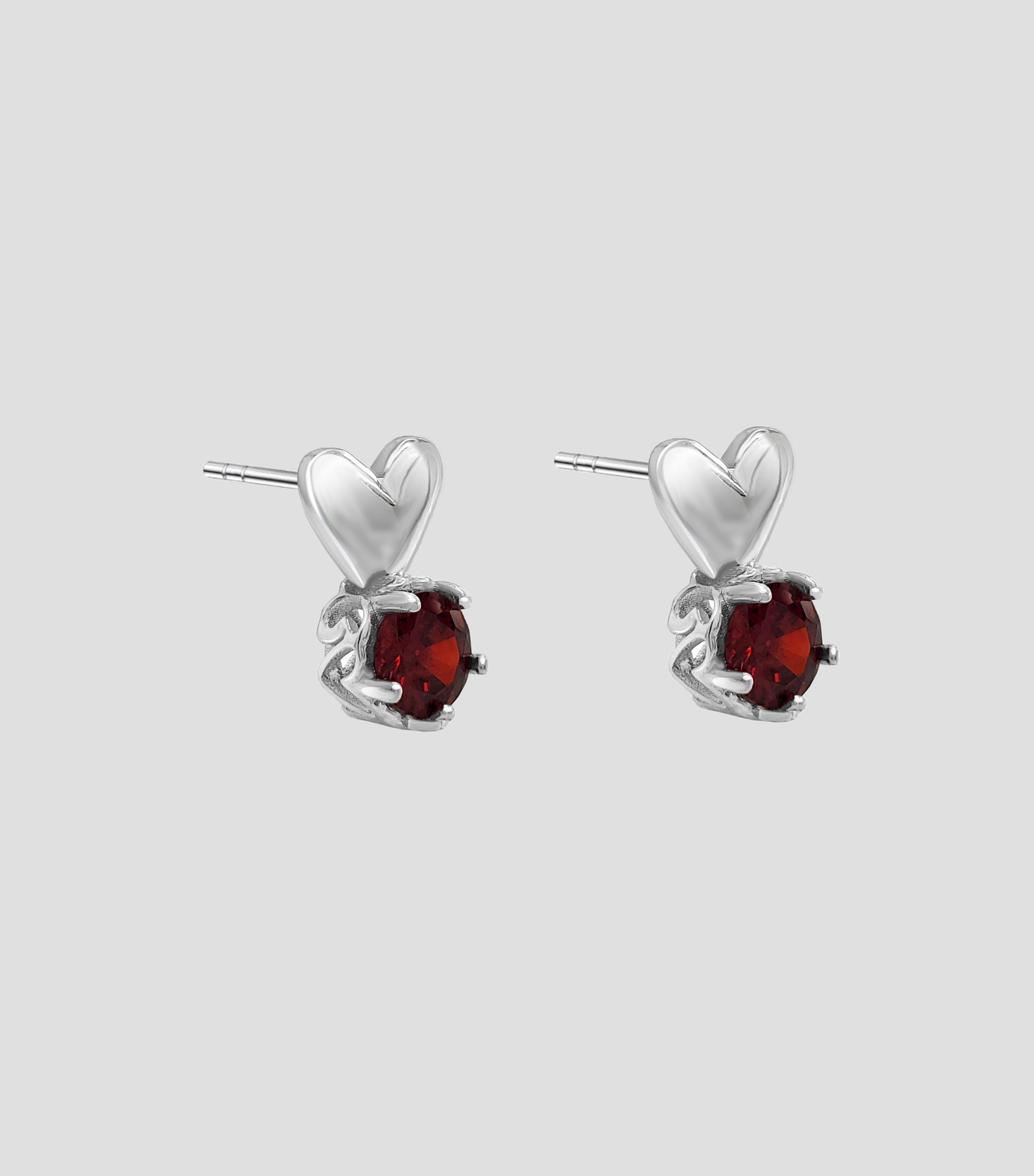 Broqueles Corazon en plata .925 con granate Amoret Mujer