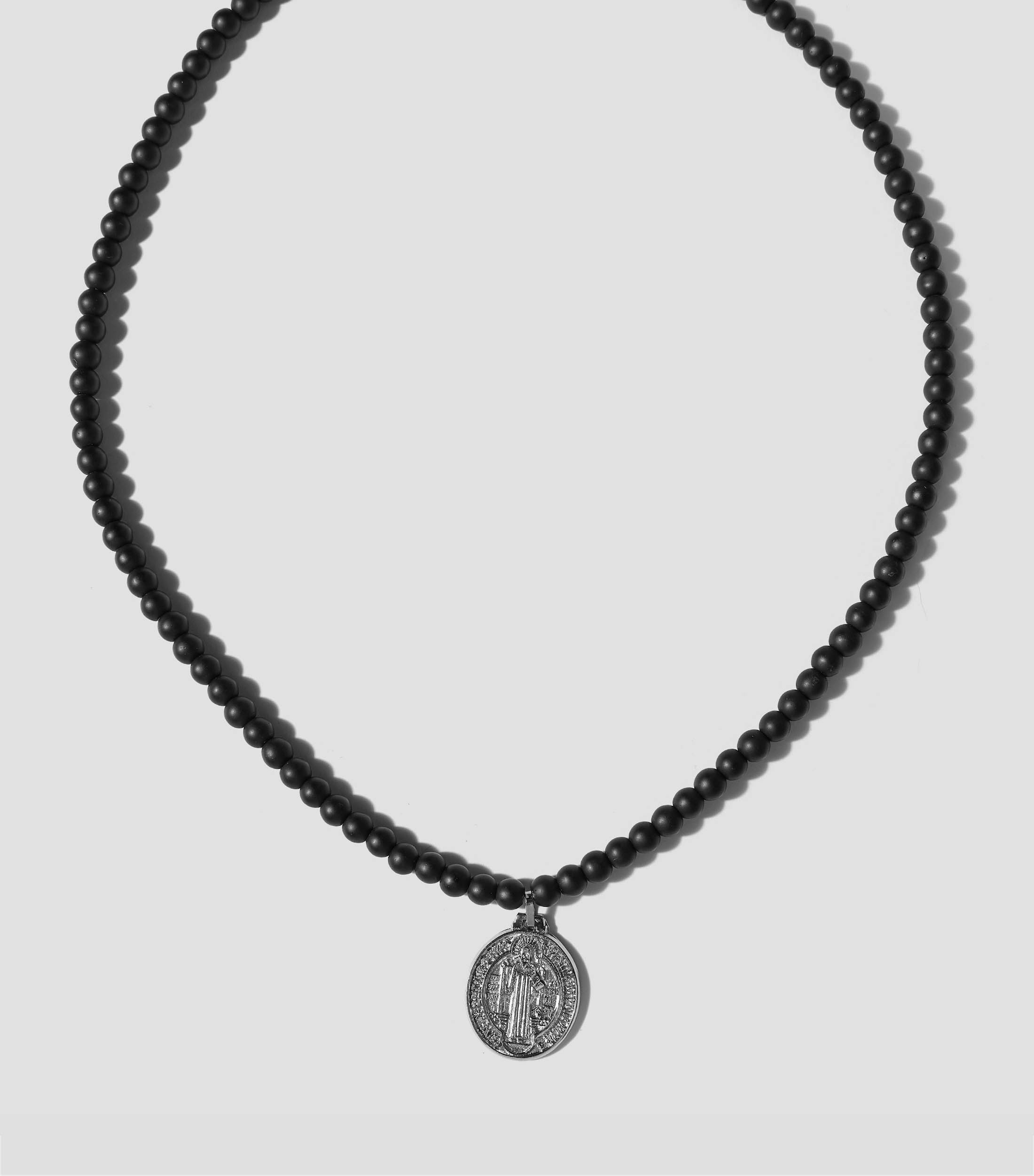 Dije en plata .925 de San Benito Hombre