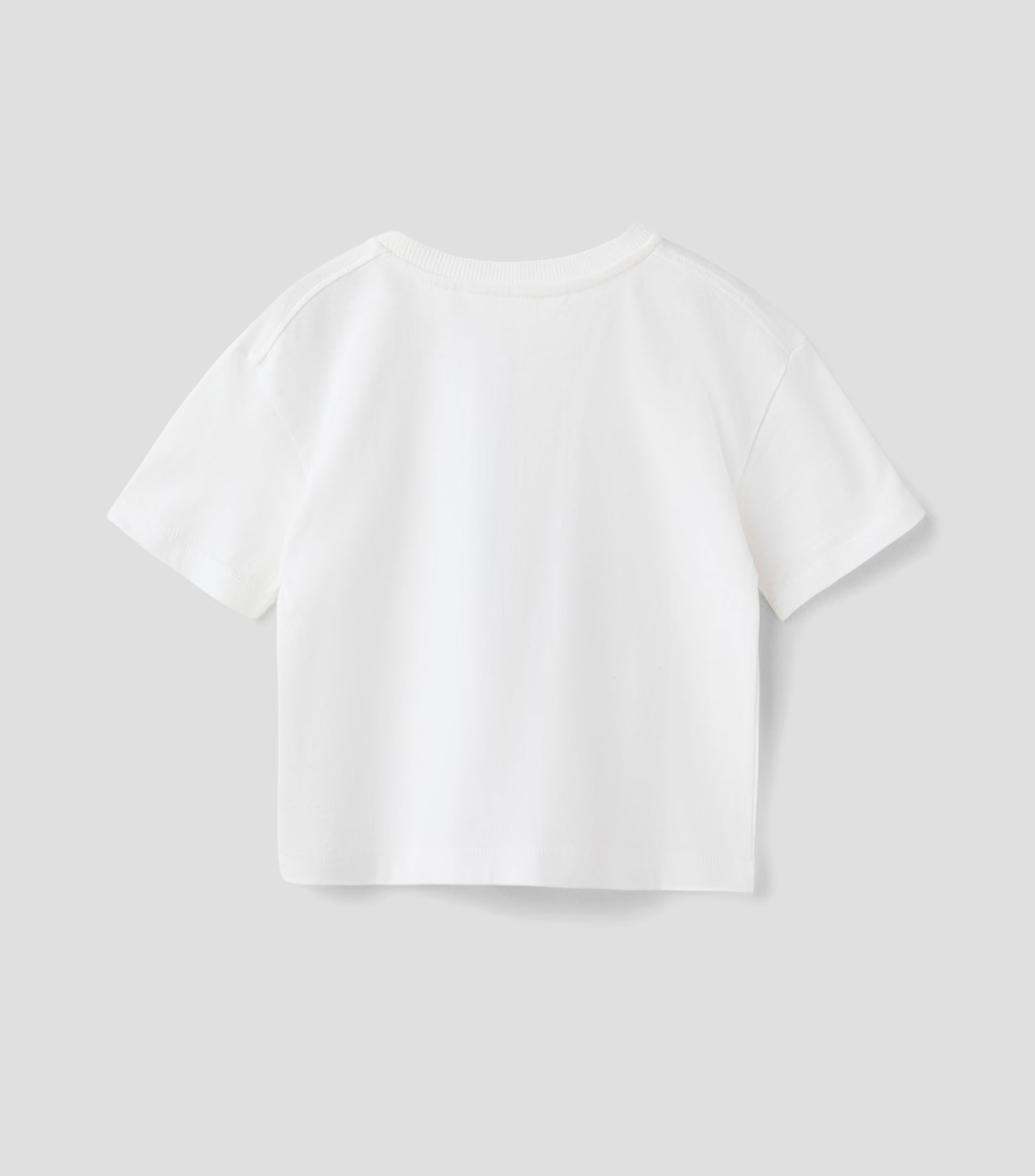Playera cuello redondo manga corta estampada Niño