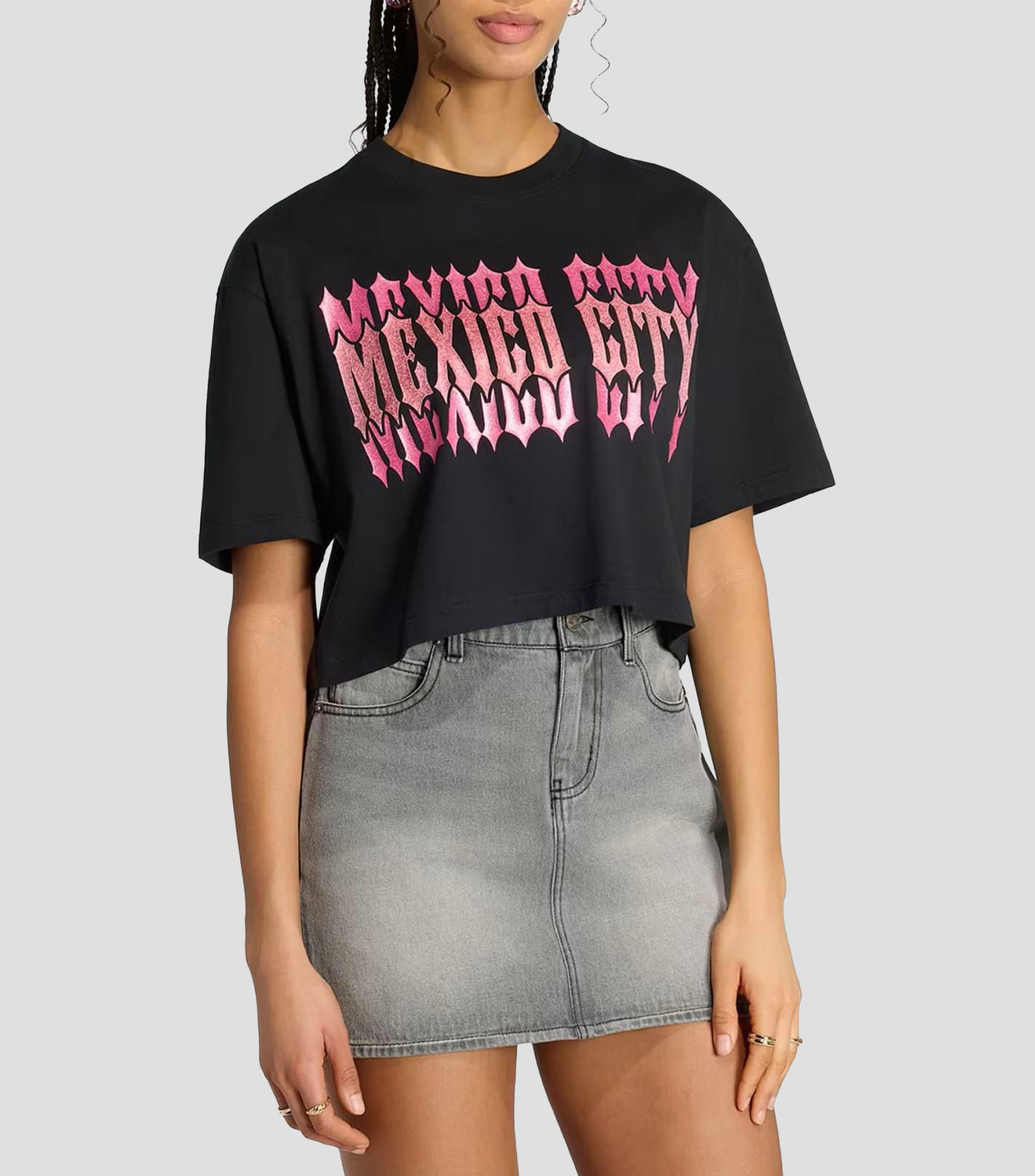 Playera de cuello redondo con manga corta estampada Mujer