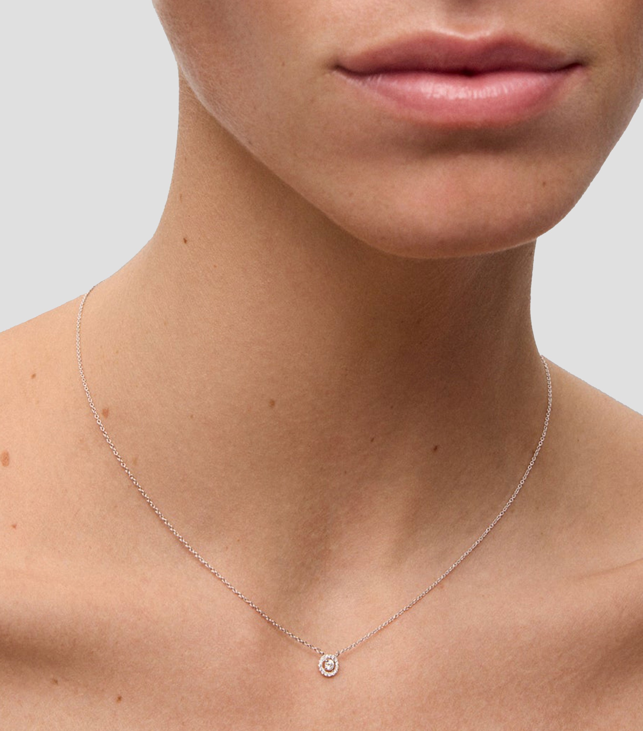 Collar en oro blanco de 18 Kts con diamantes Mujer