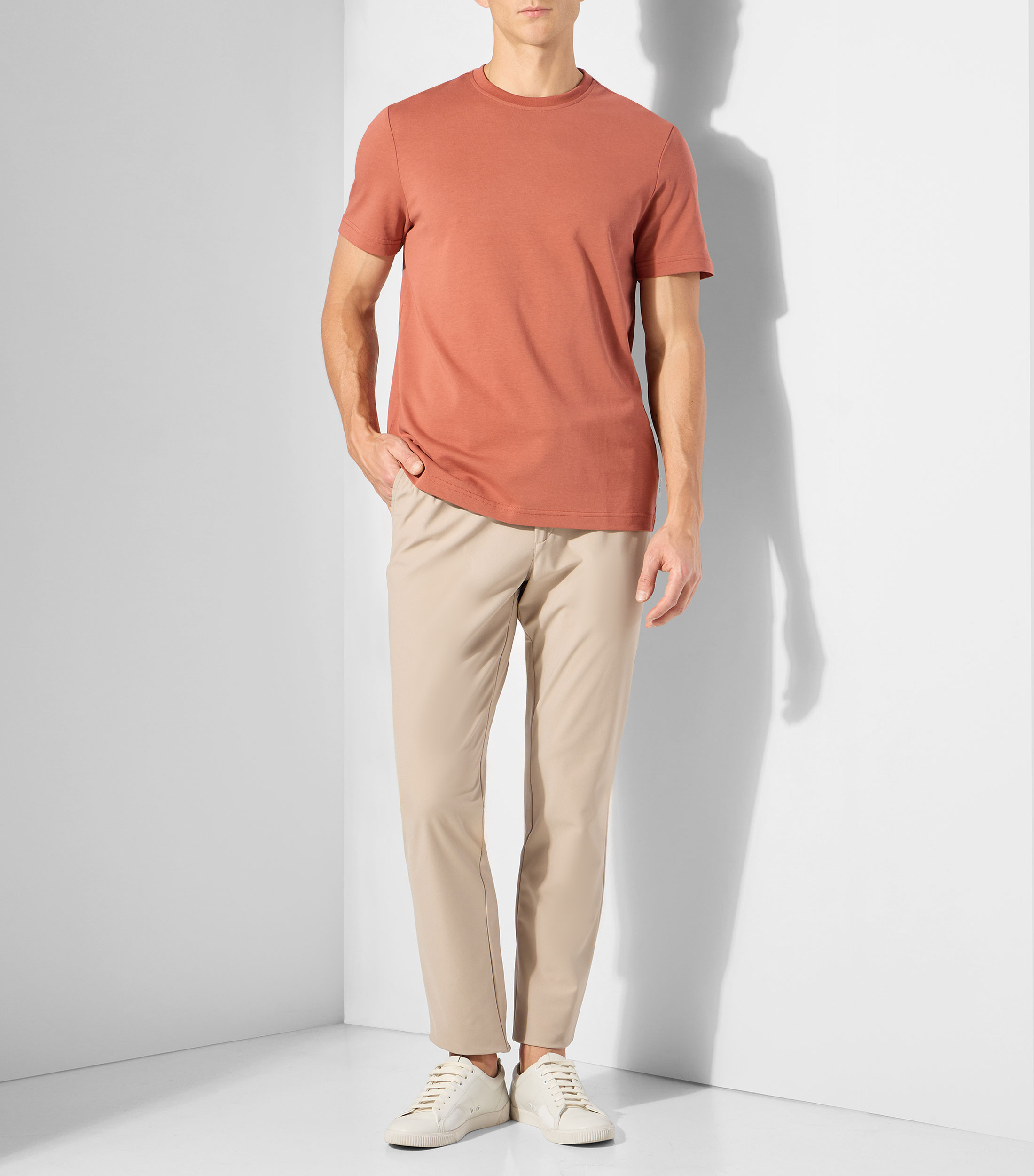 Playera de cuello redondo con manga corta lisa Hombre