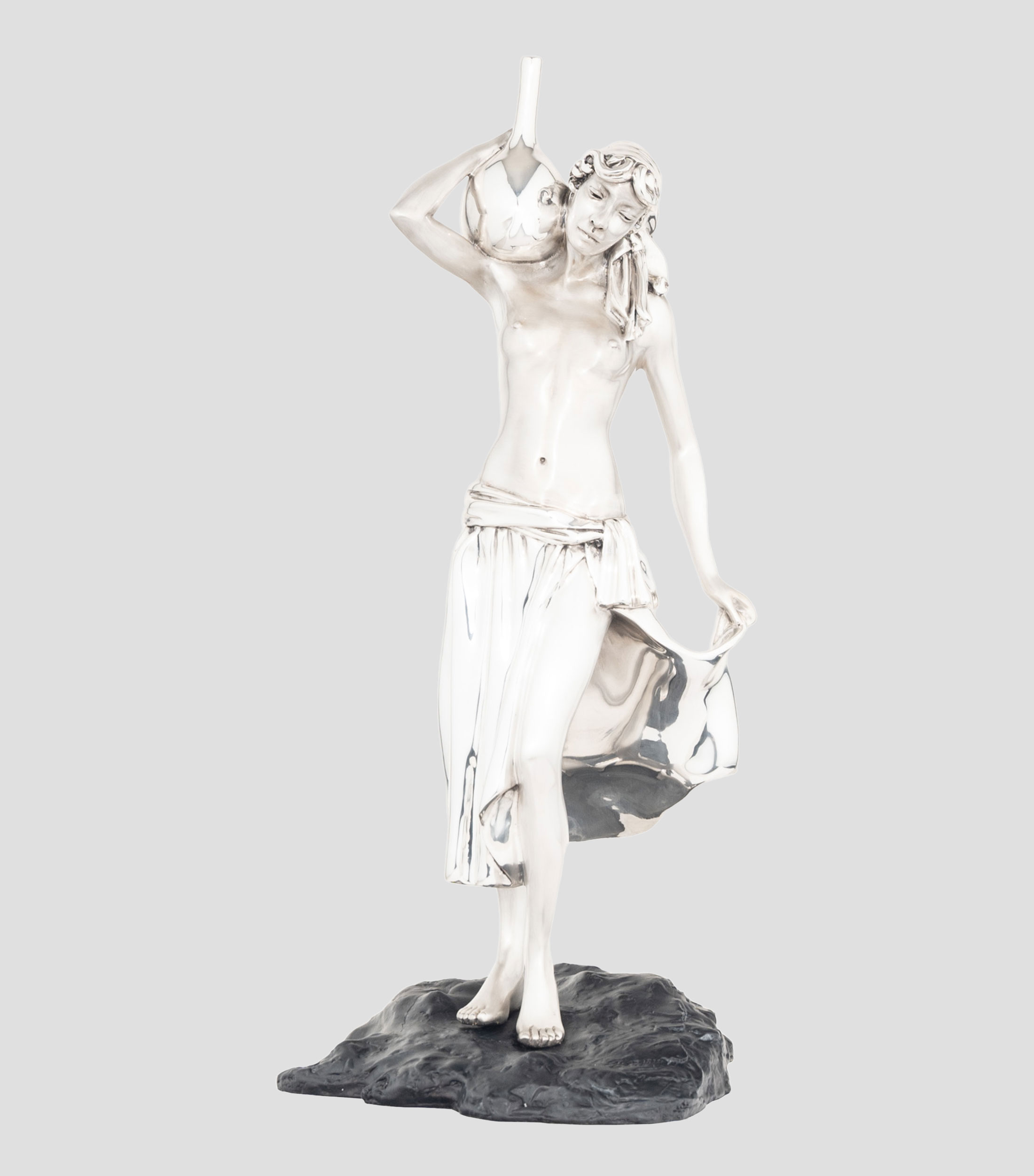 Escultura Rebeca acabado plata