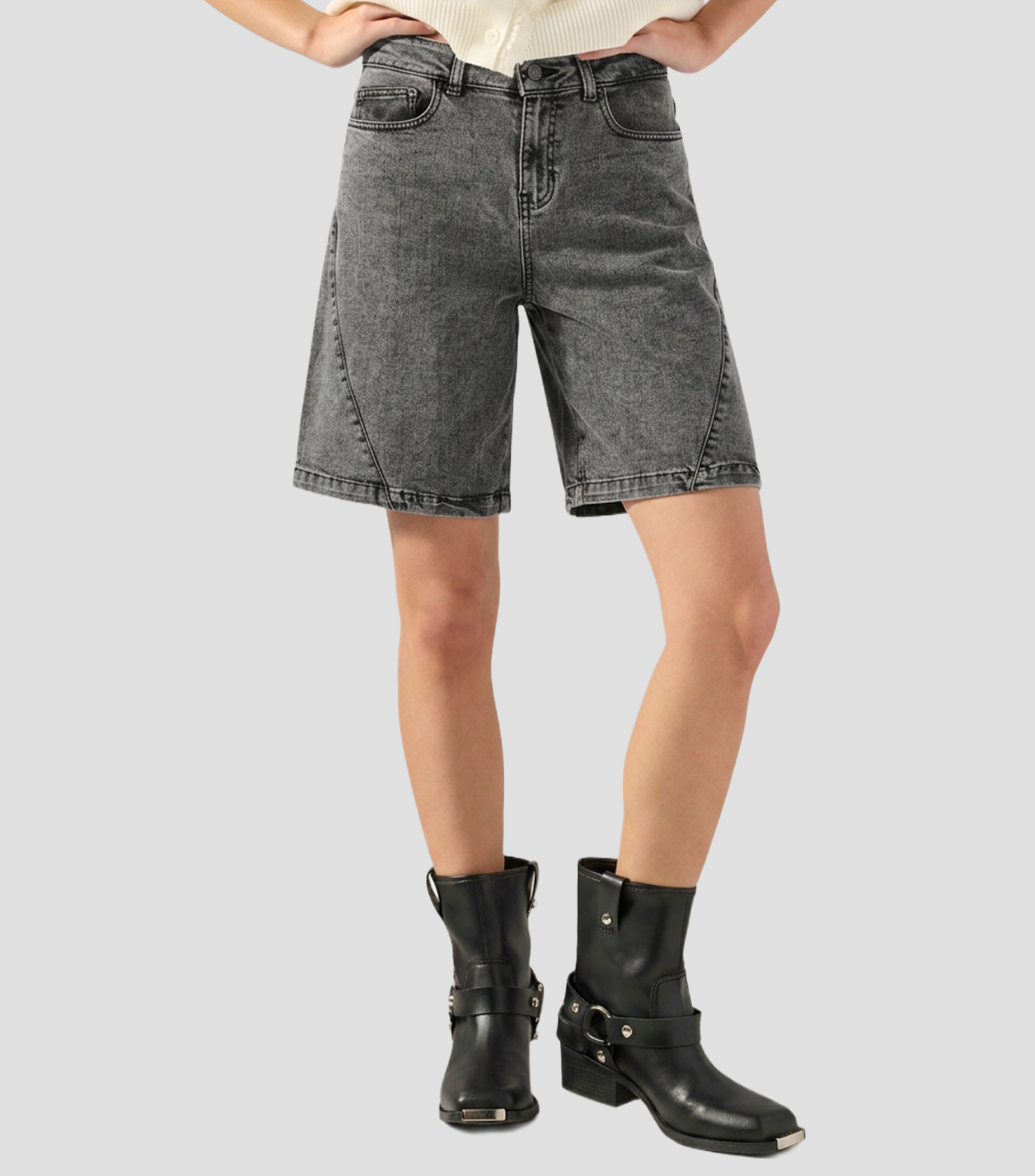 Short deslavado Mujer