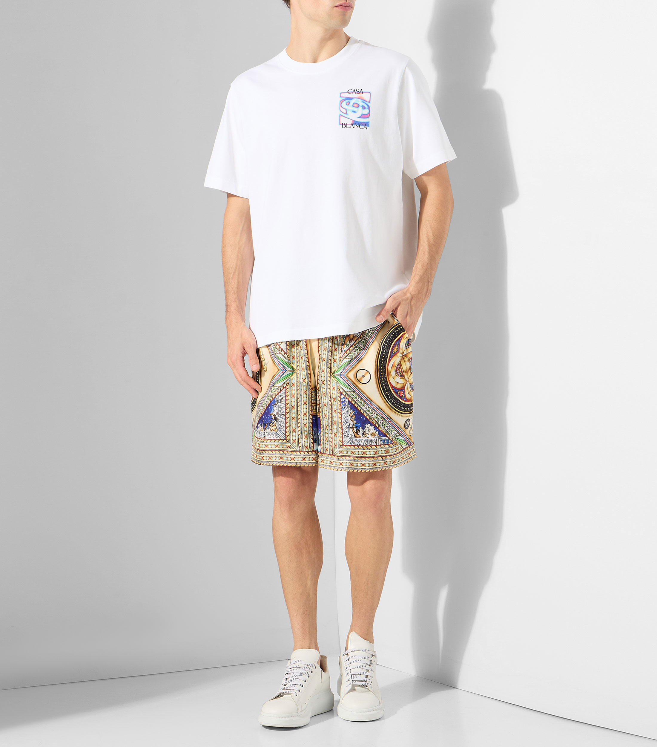 Playera de cuello redondo con manga corta estampada Hombre