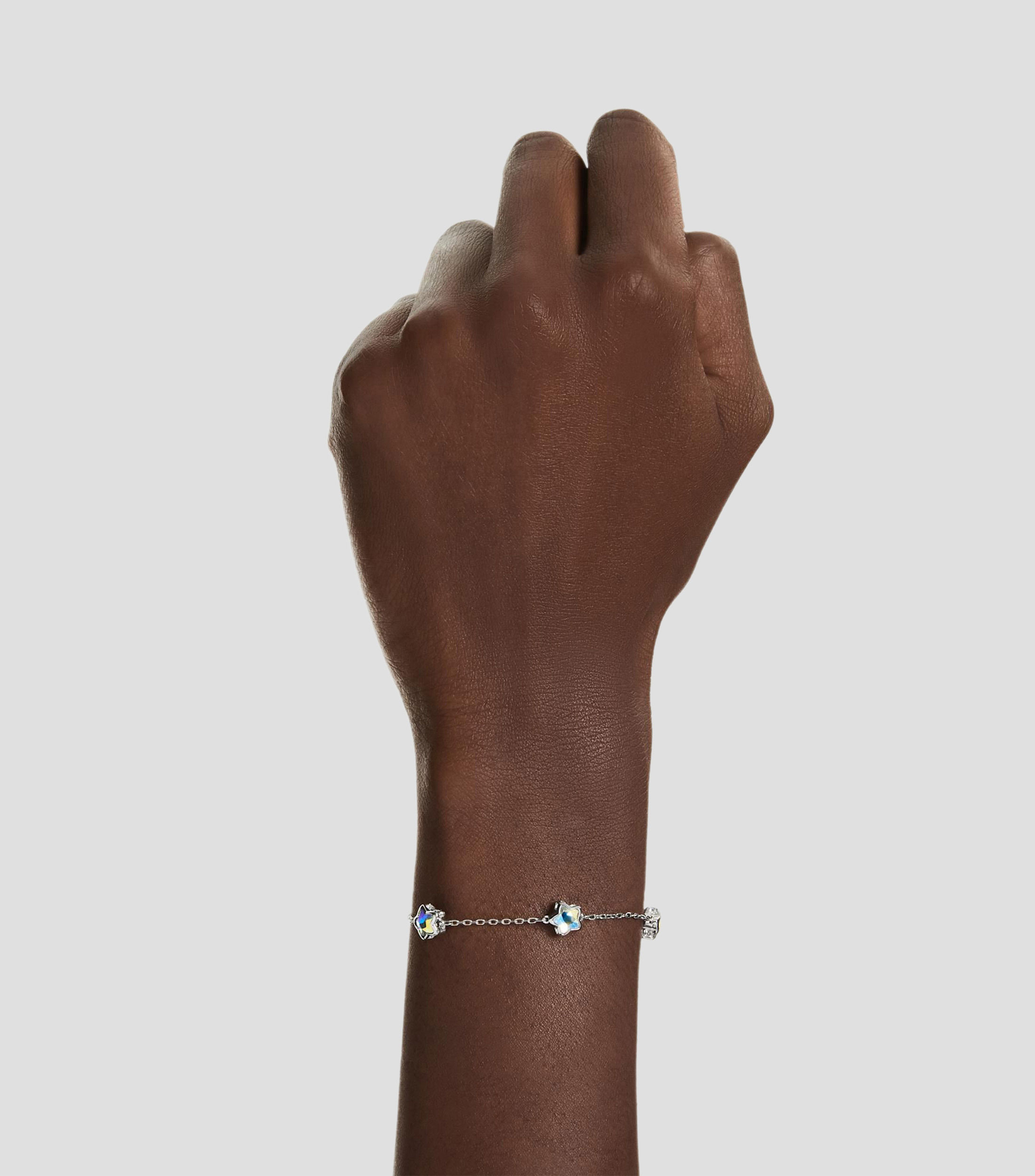 Brazalete con dijes de estrella y cristales incrustados Chroma Mujer