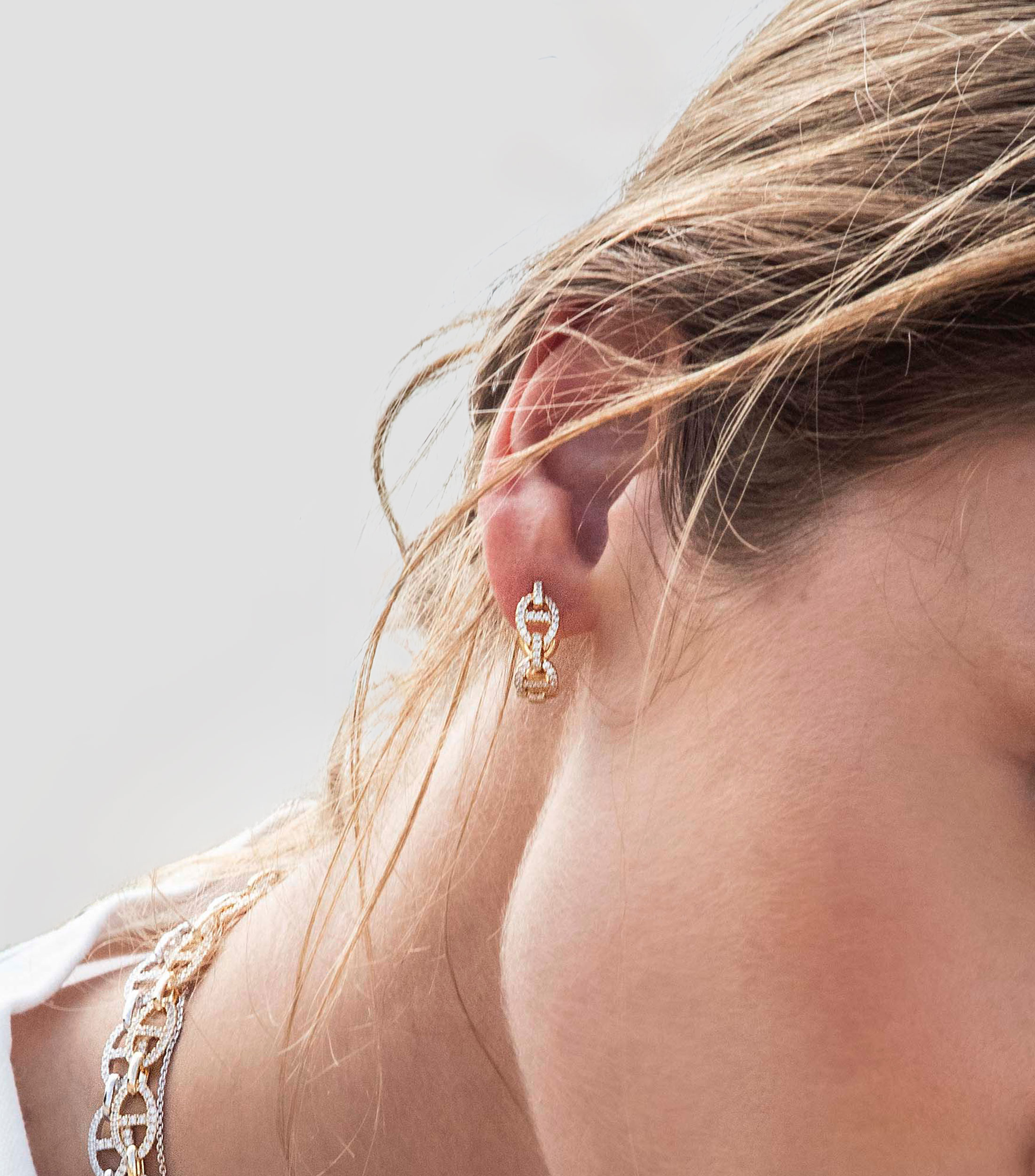 Aretes en forma de eslabón con zirconia Mujer