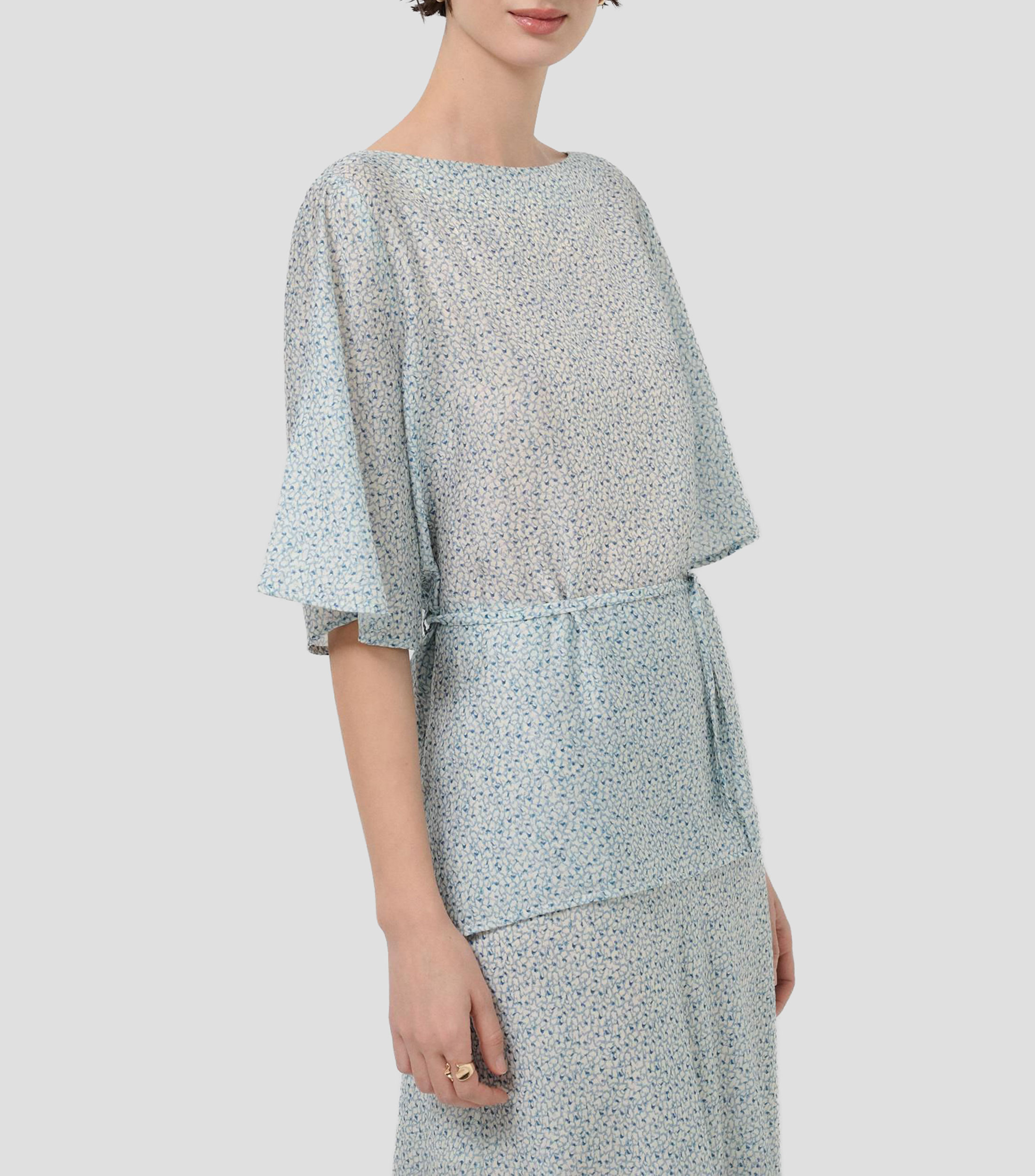 Blusa estampada con manga corta Mujer