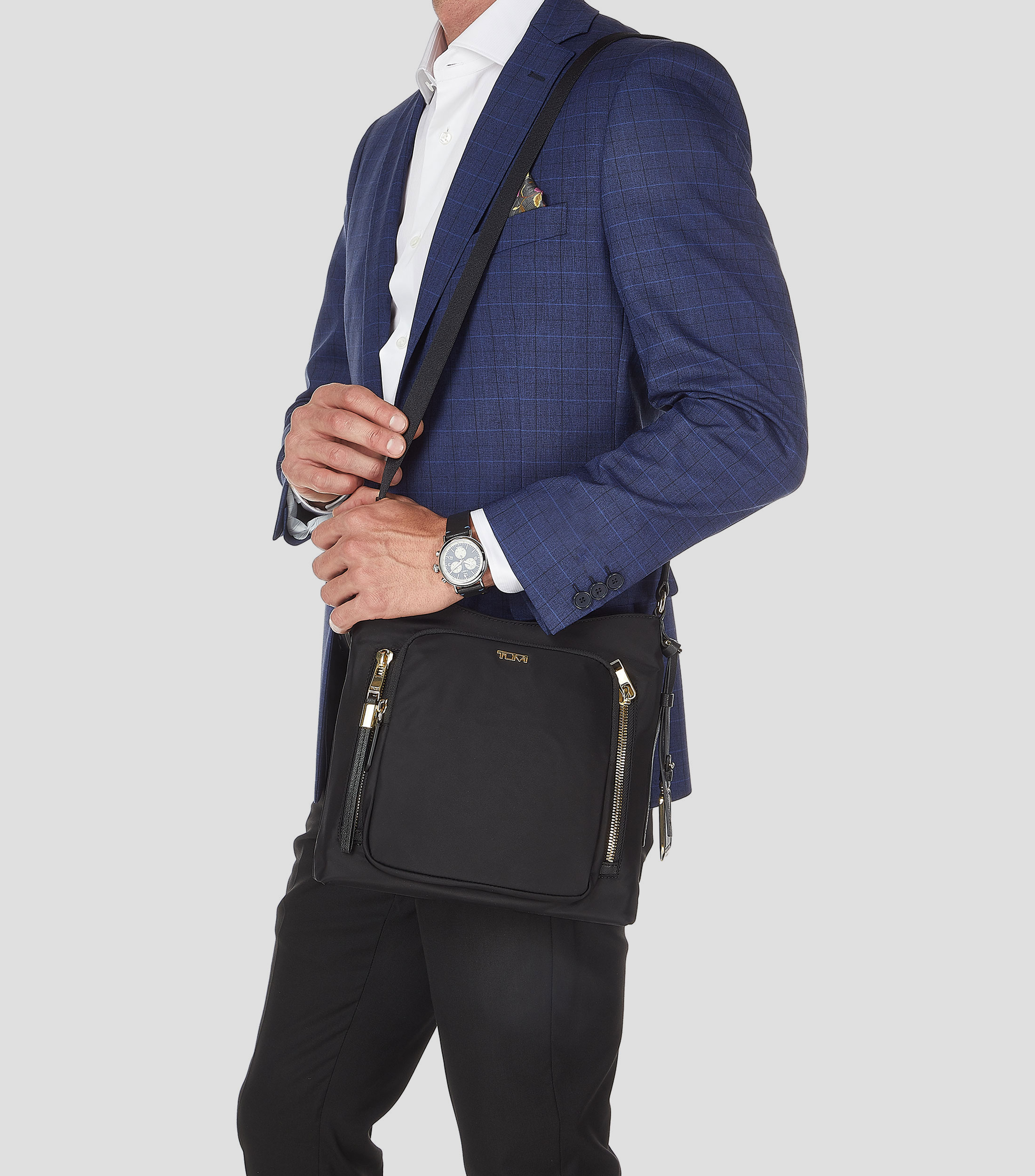 Bolso crossbody negro Voyageur Tyler liso Unisex