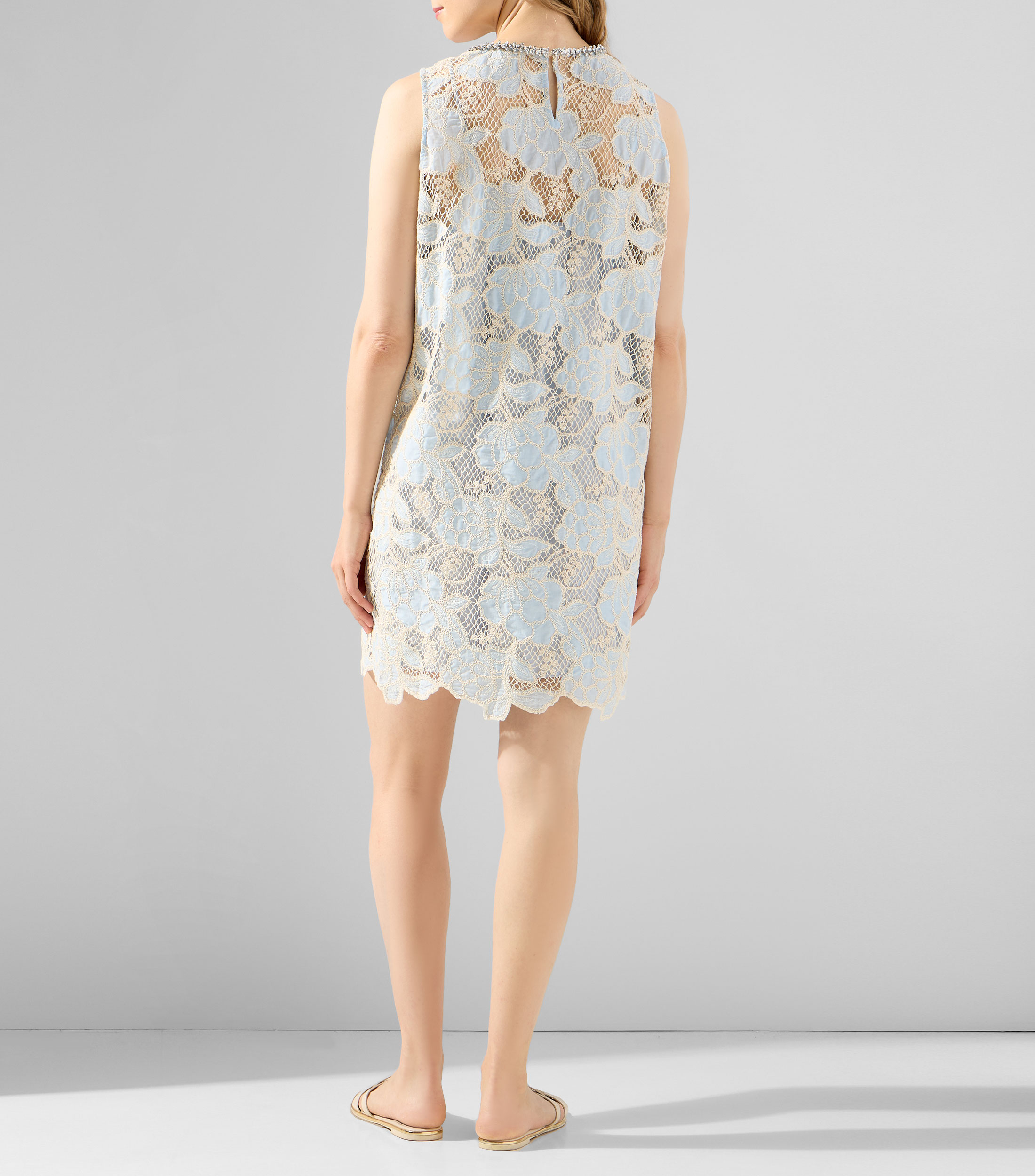 Vestido midi con microdiseños Mujer
