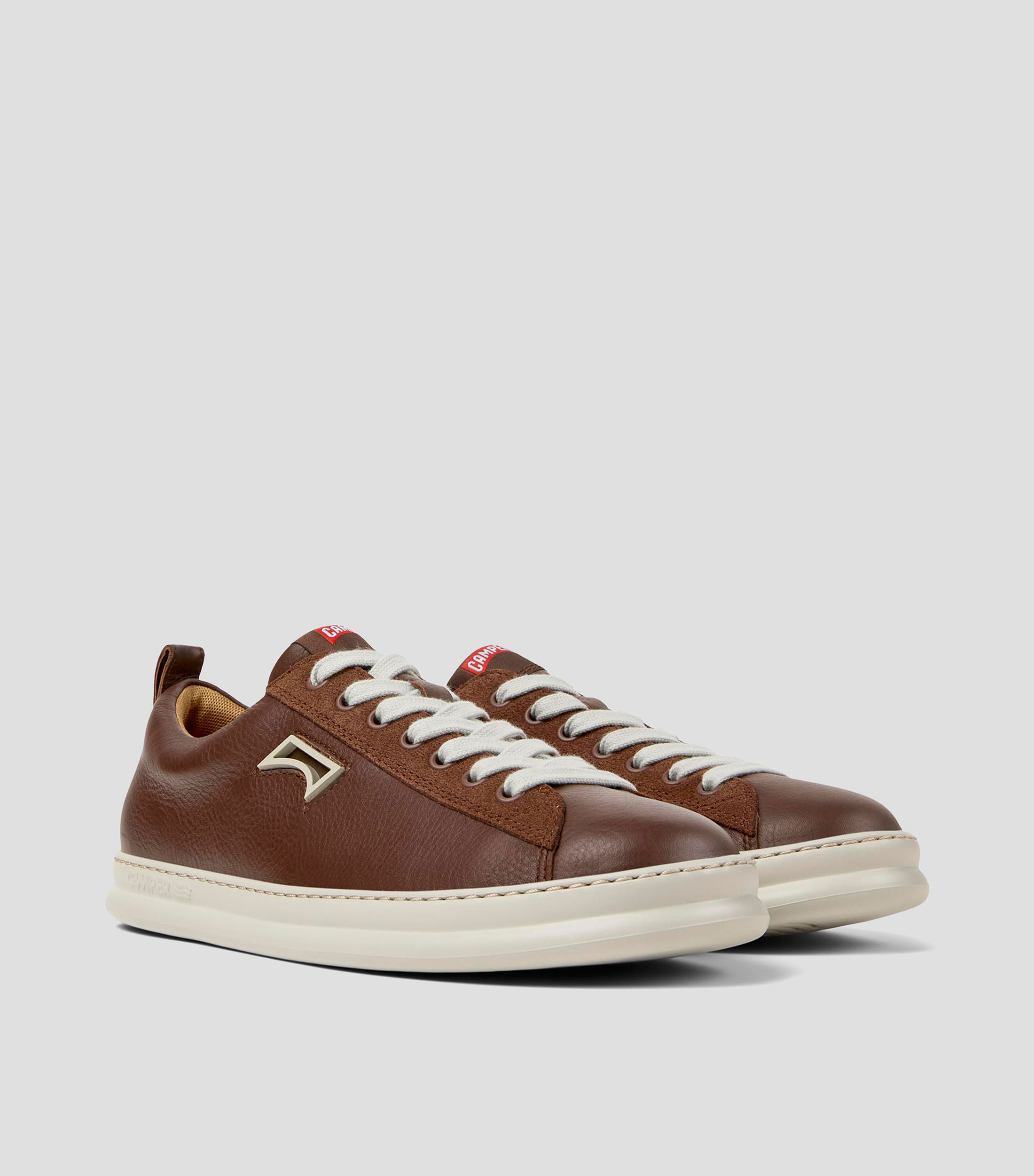 Tenis casuales en piel vacuna Hombre