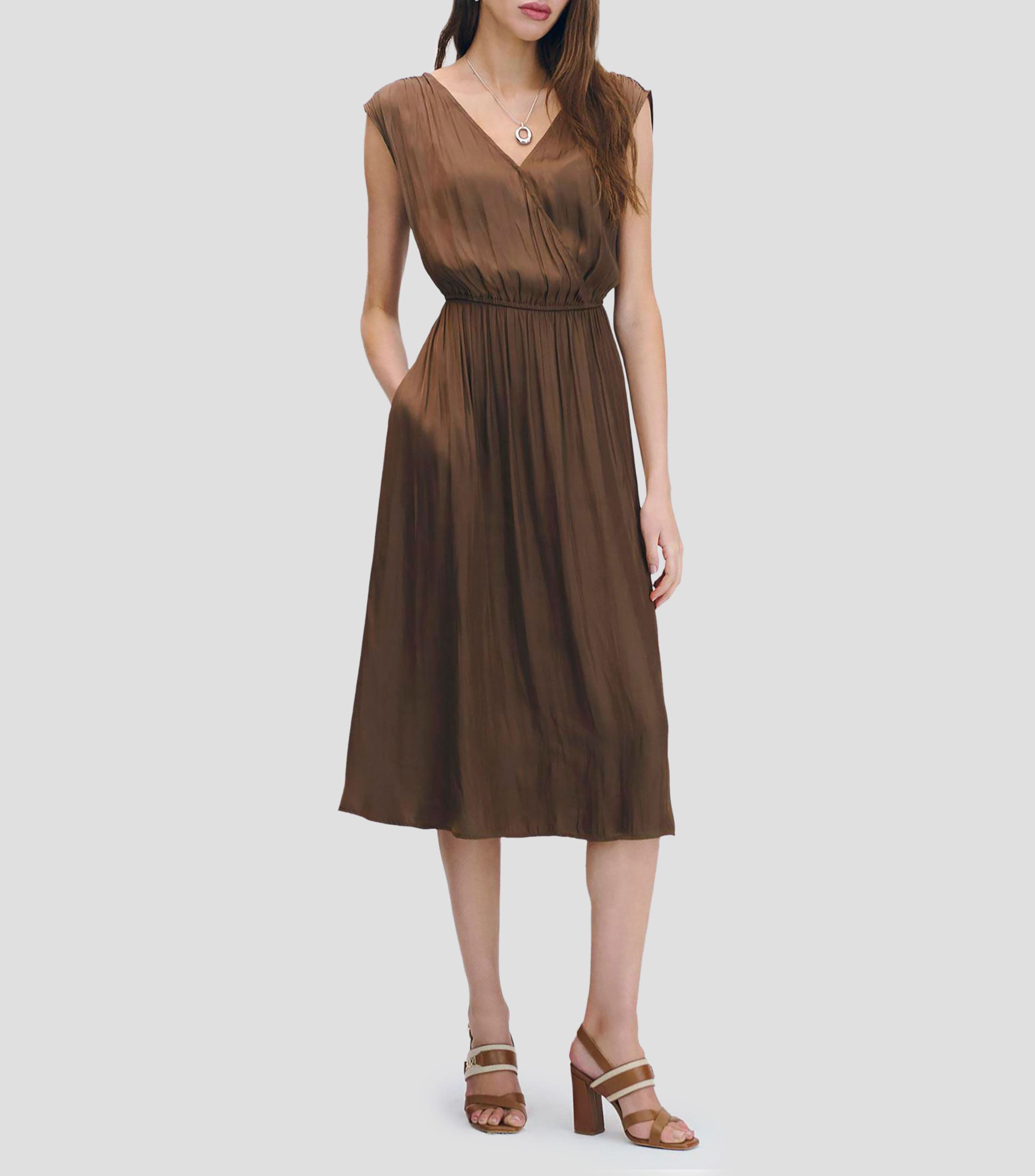 Vestido Midi Fit And Flare Satinado Cruzado Con Frunces Mujer