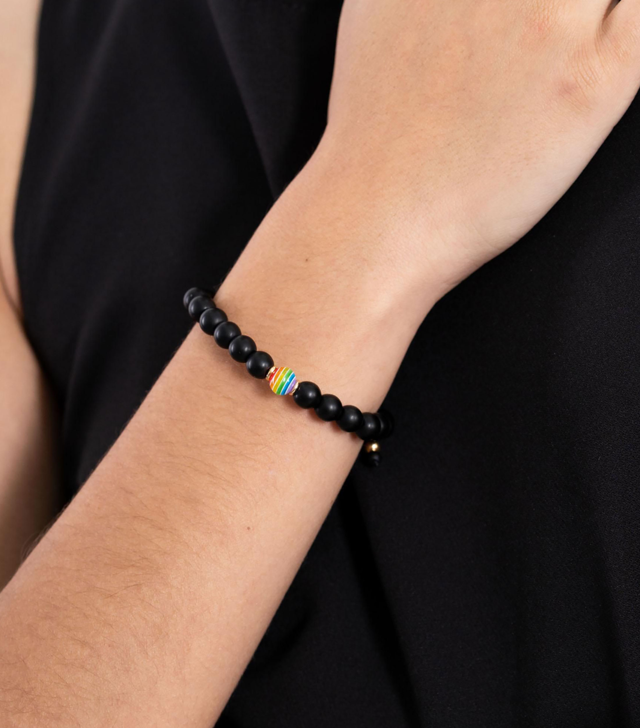 Pulsera con dije arcoíris Mujer