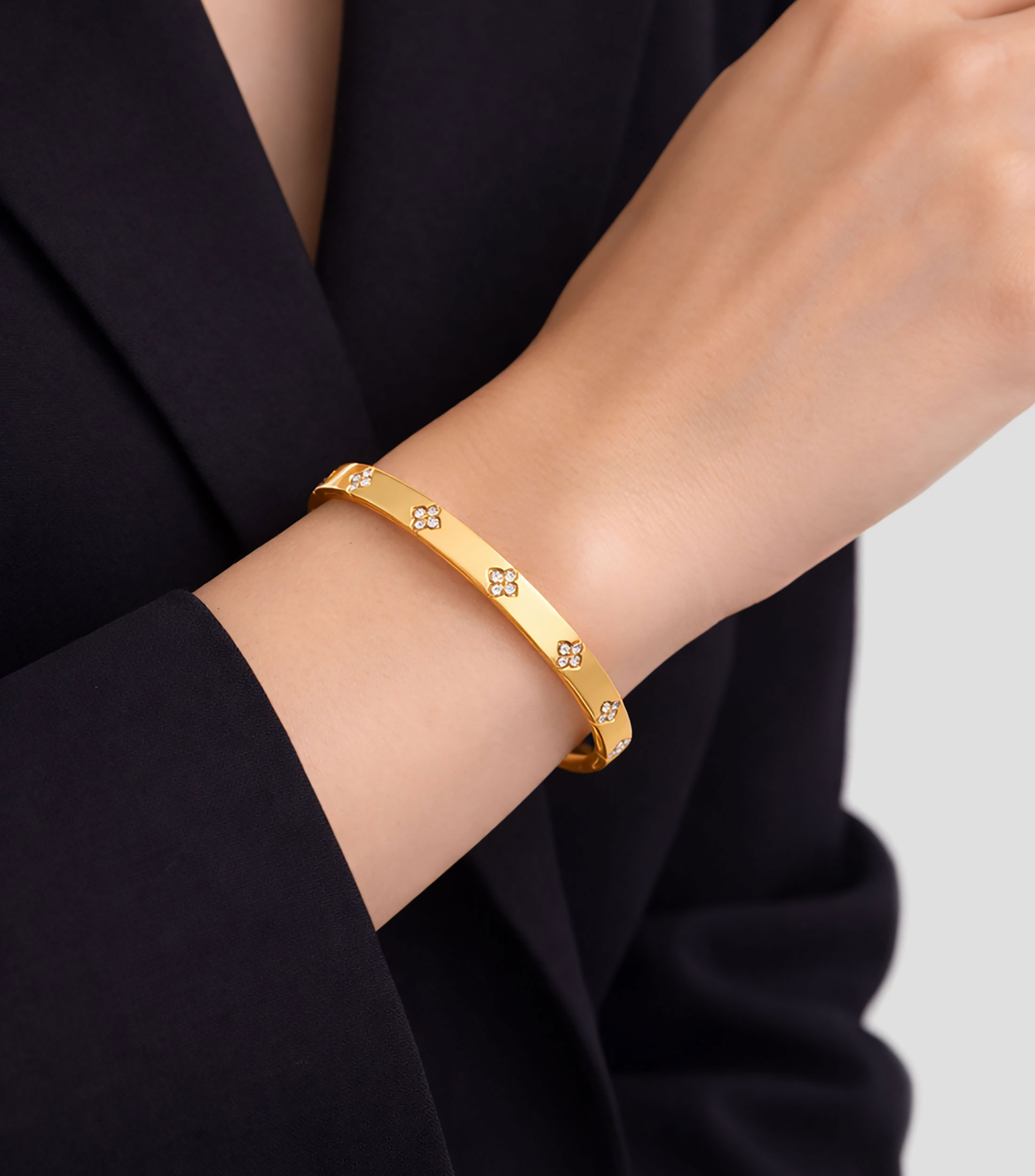 Brazalete en oro amarillo de 18 kilates Love In Verona Mujer