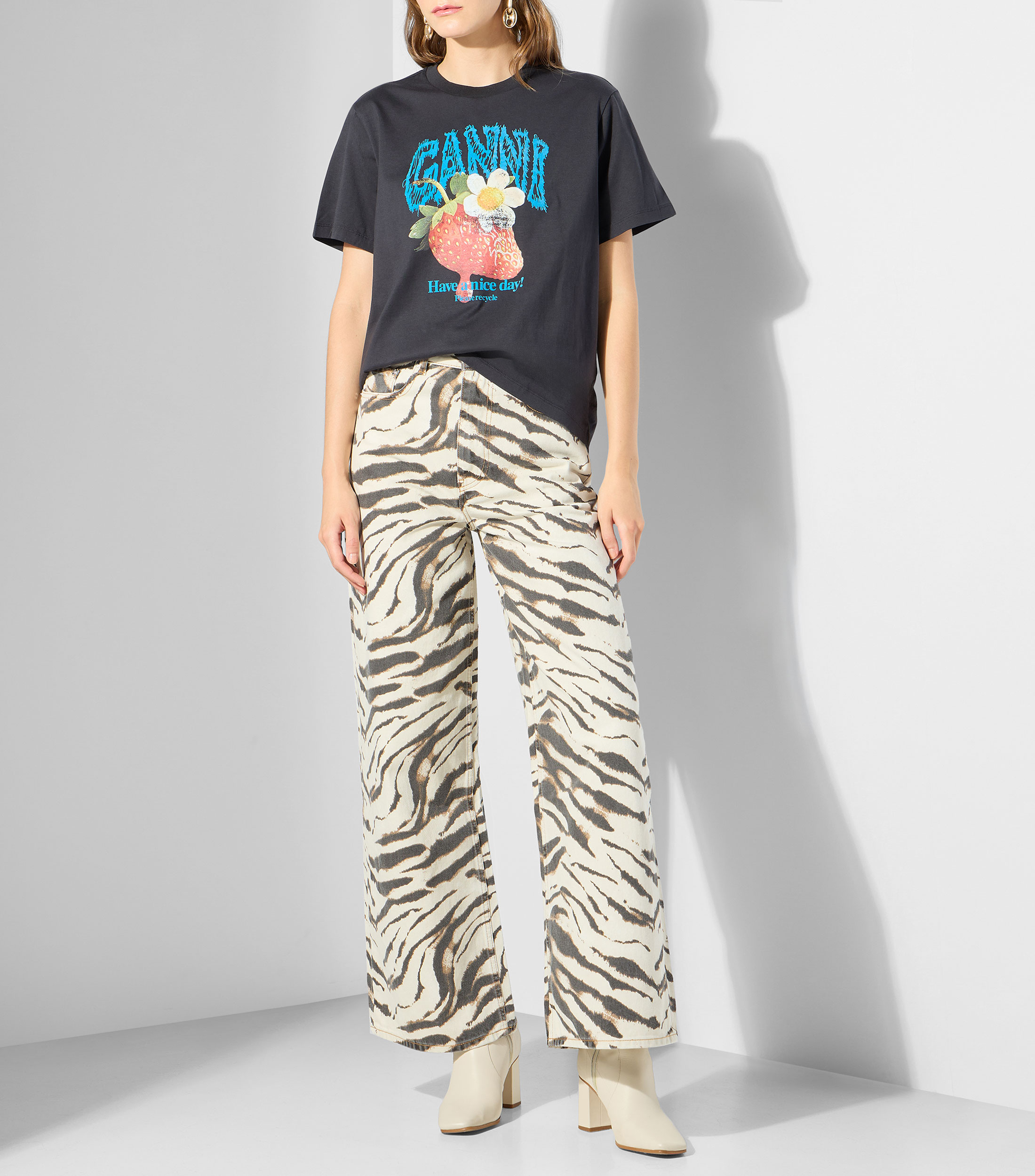 Playera de cuello redondo con manga corta estampada Mujer
