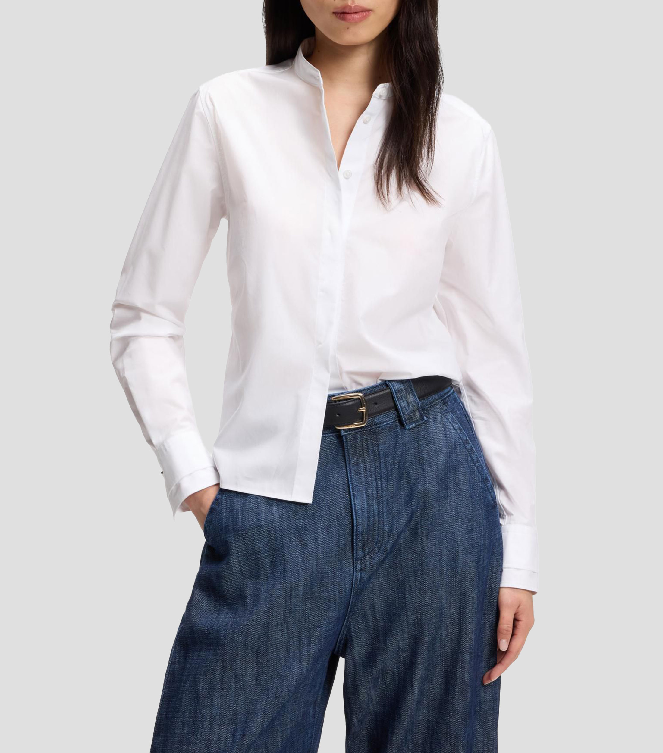 Camisa regular en popelín de algodón con tapeta oculta Mujer