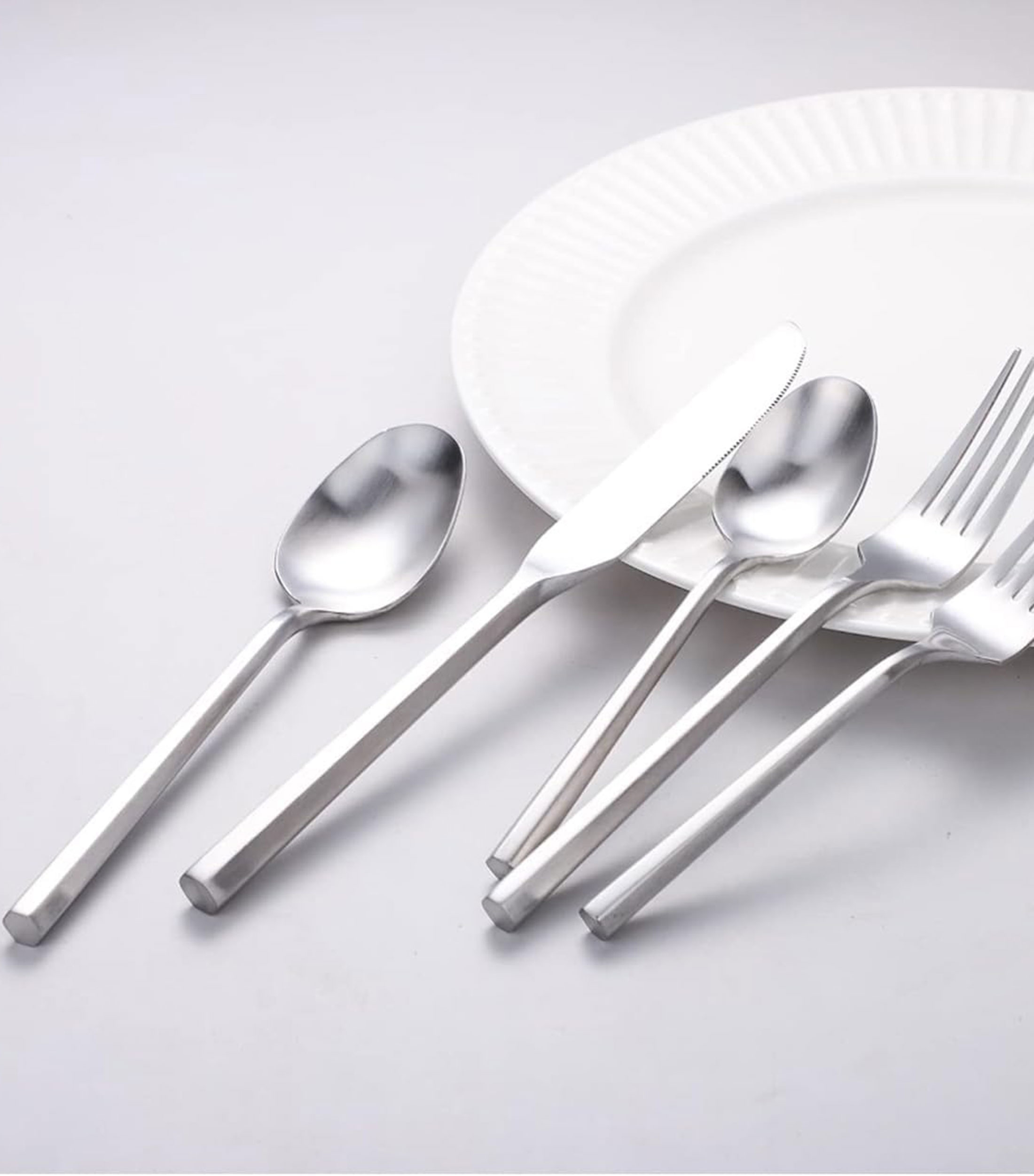 Set de cubiertos 20 piezas en acero inoxidable mate