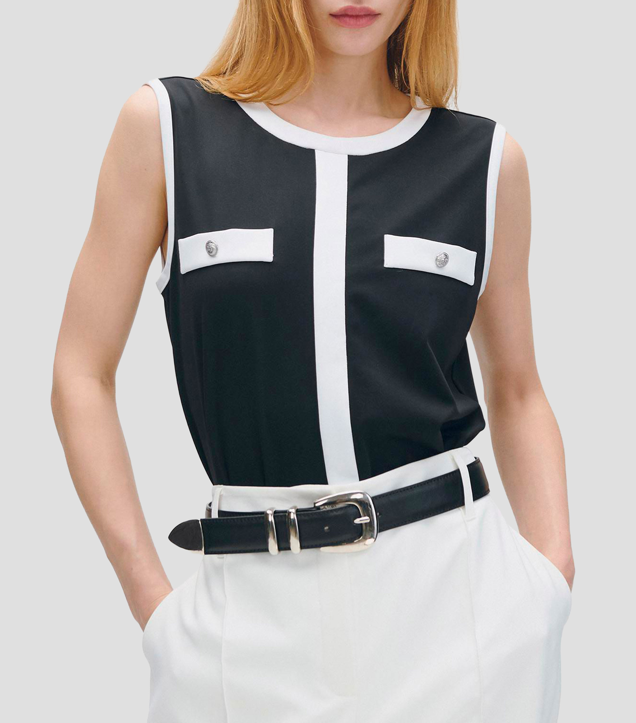 Blusa de Punto Negra Ribetes en Contraste Escote Redondo Mujer