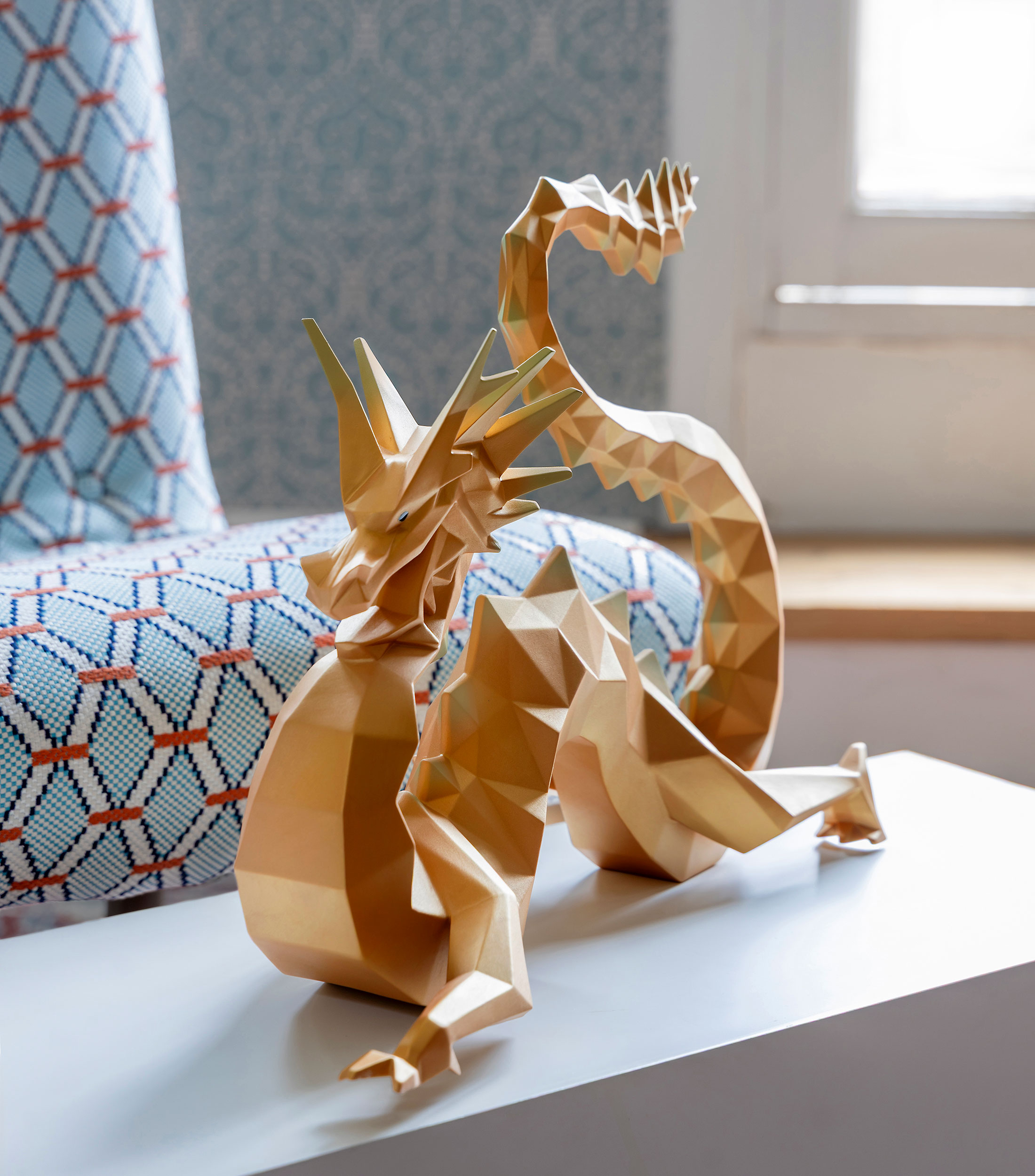 Figura decorativa Dragón en porcelana