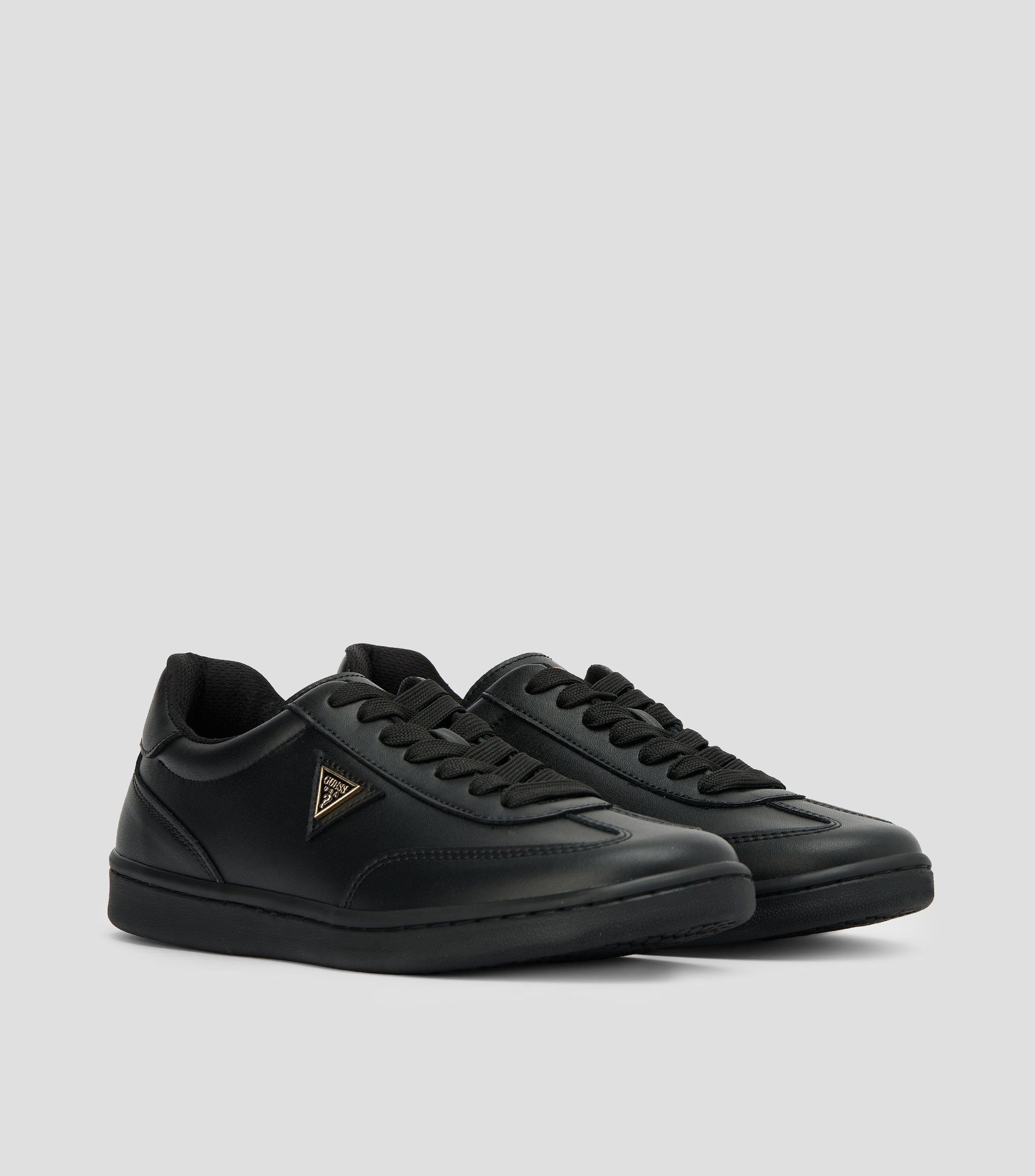 Tenis casuales en piel Hombre