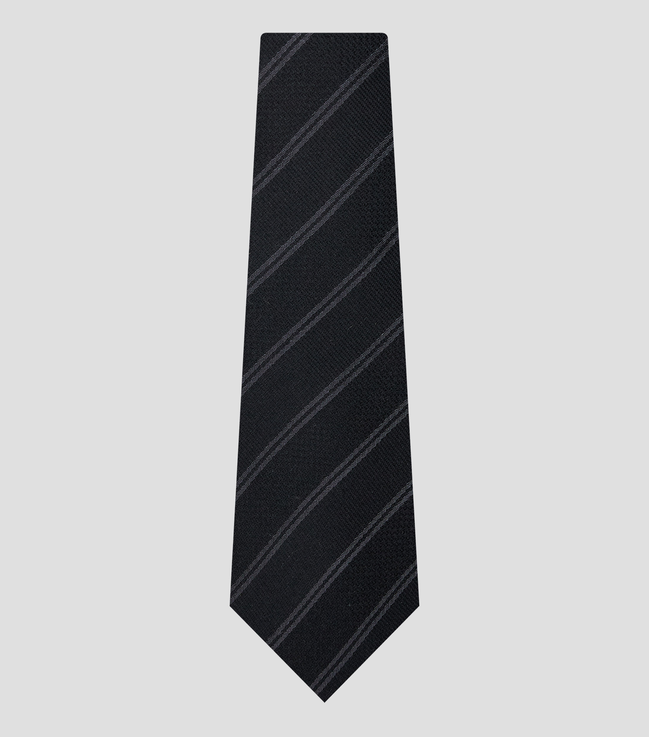 Corbata ancha con rayas