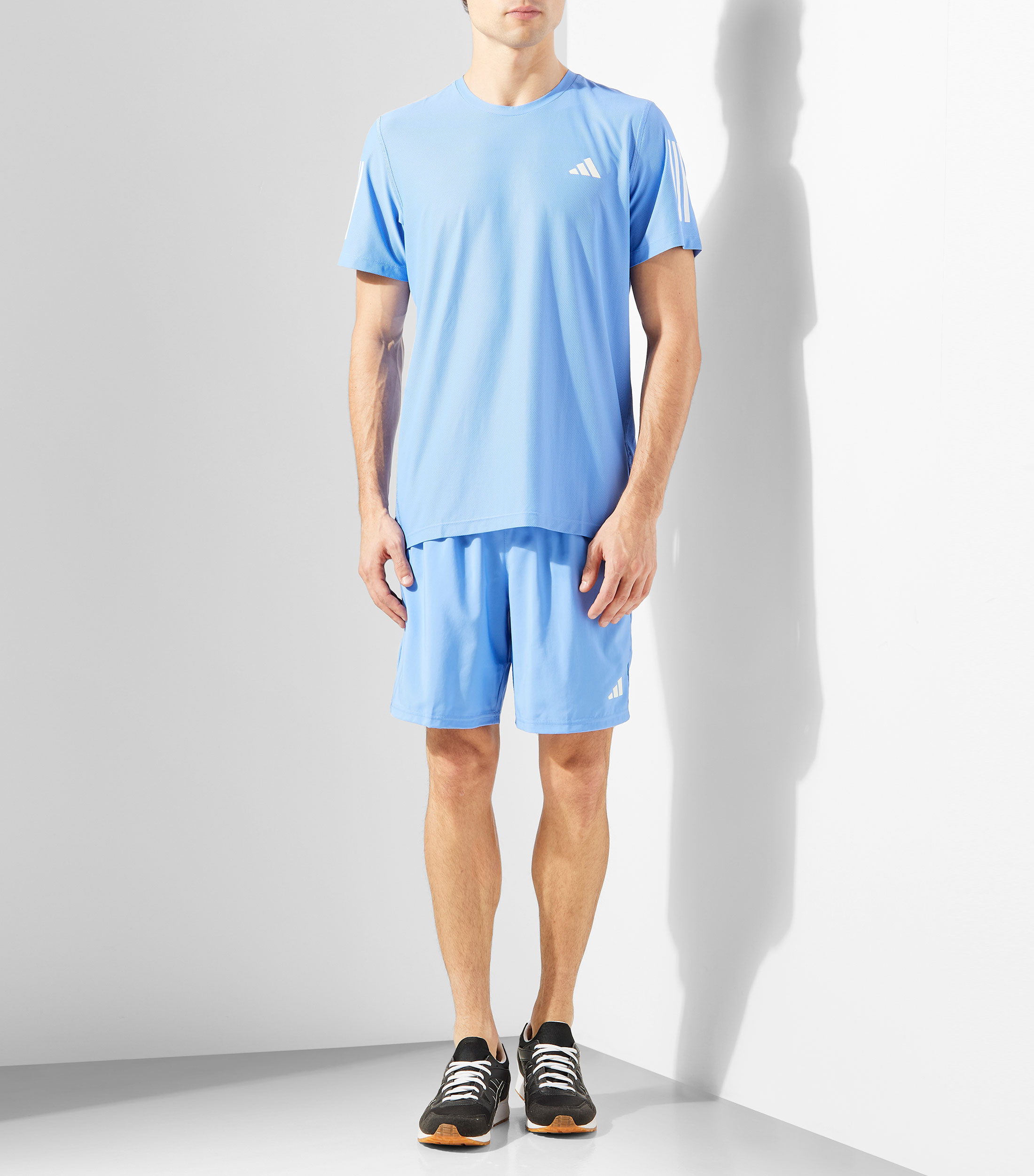 Playera de entrenamiento cuello redondo de manga corta estampada Hombre