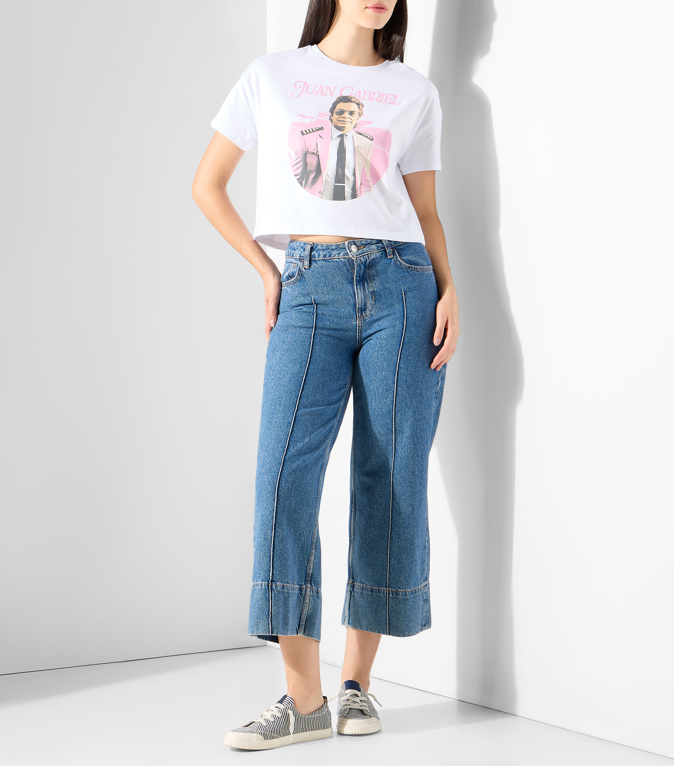 Playera cuello redondo manga corta estampada Mujer