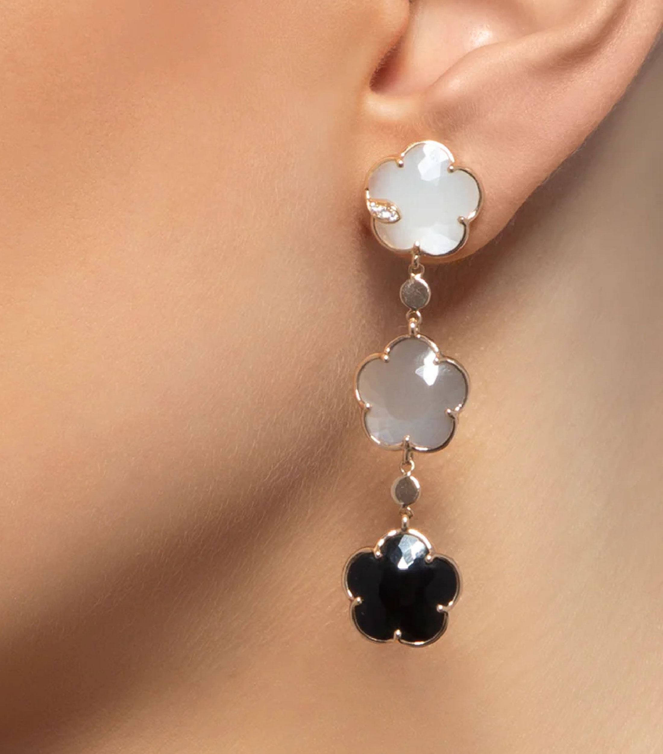 Aretes en oro rosa 18 kilates con moonstones, onix y diamantes Petit Joli Bouquet Lunaire Mujer