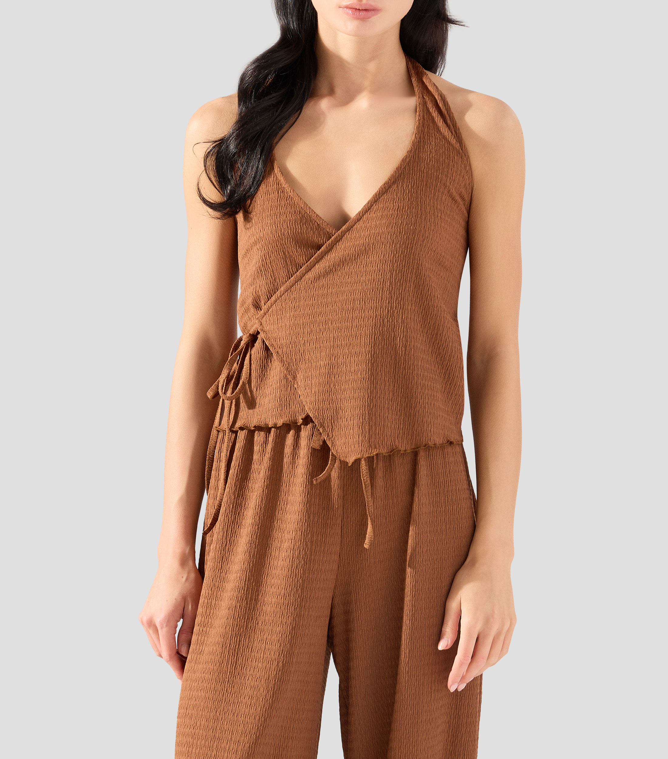 Playera de cuello halter sin mangas lisa Mujer