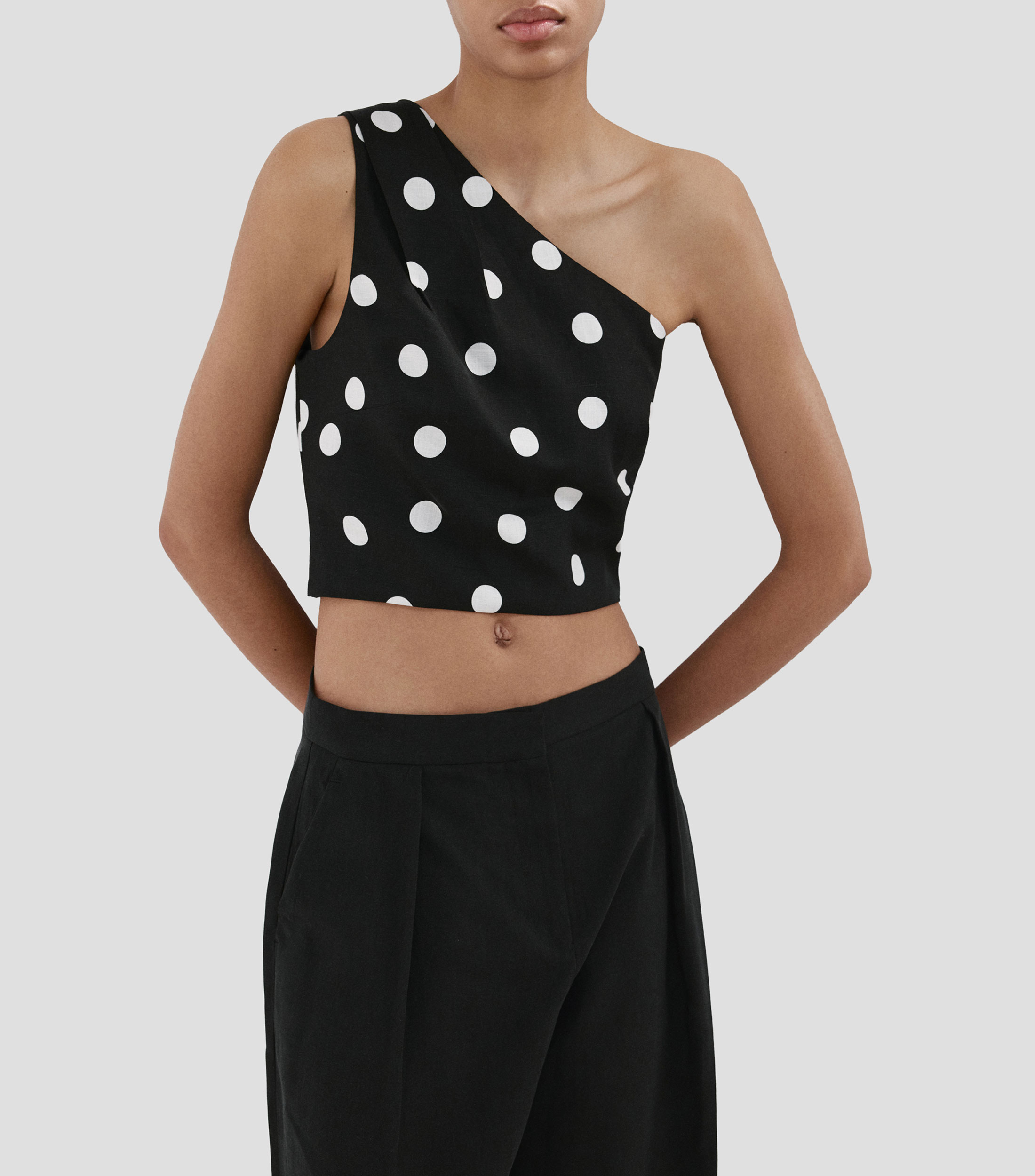 Blusa polkadots sin mangas Mujer