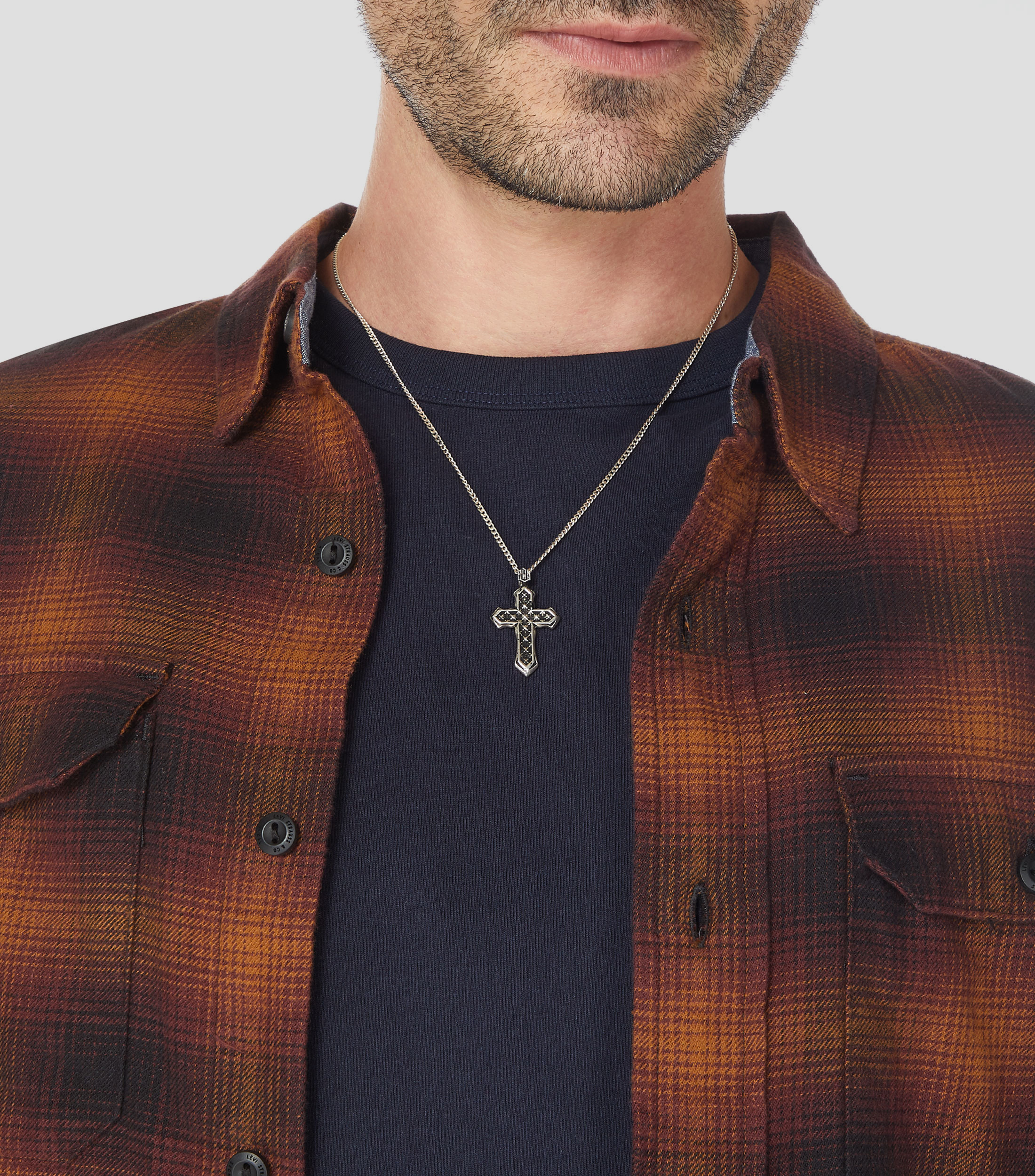 Cadena con Cruz de Piramides Hombre