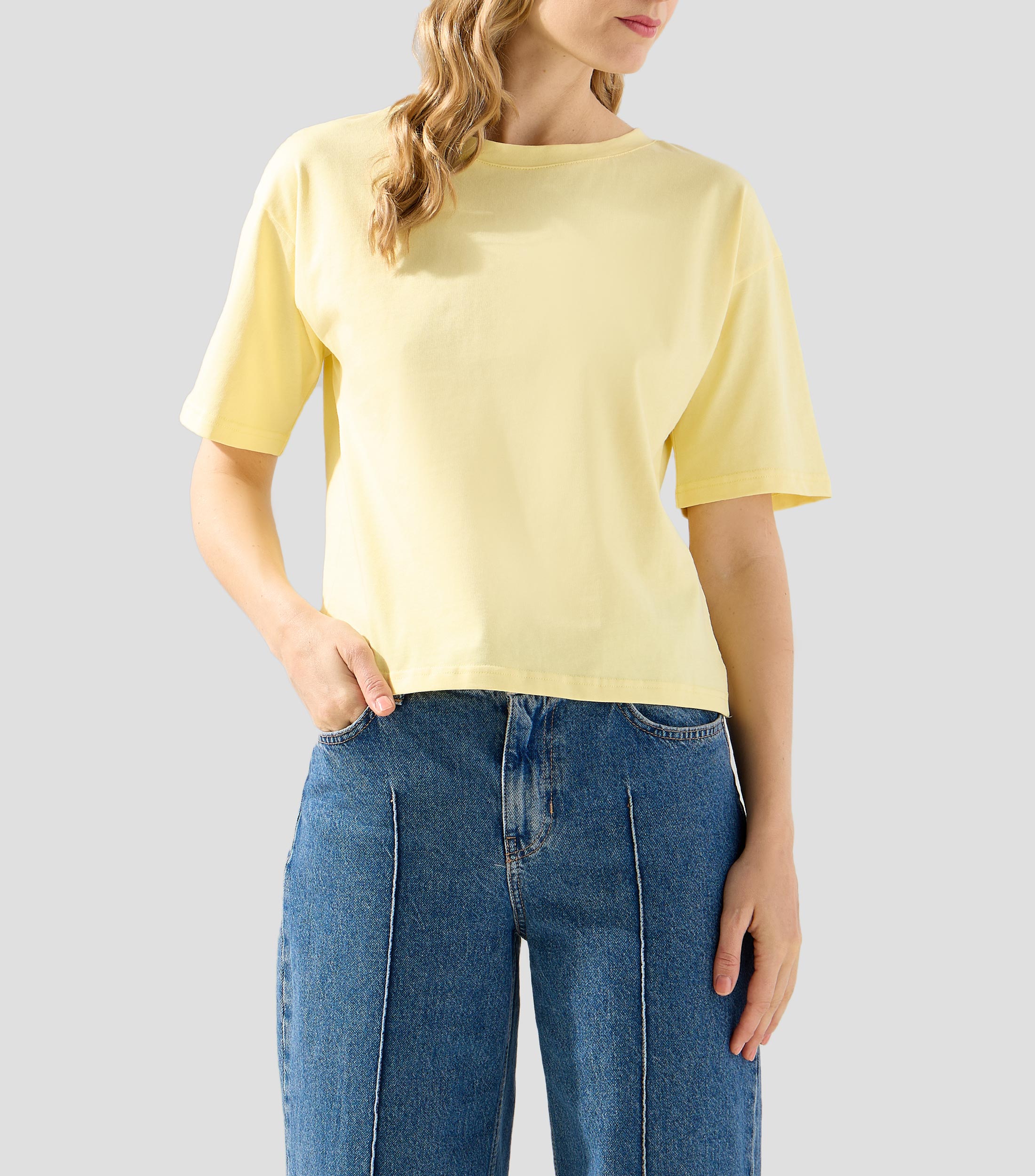 Playera cuello redondo manga corta lisa Mujer