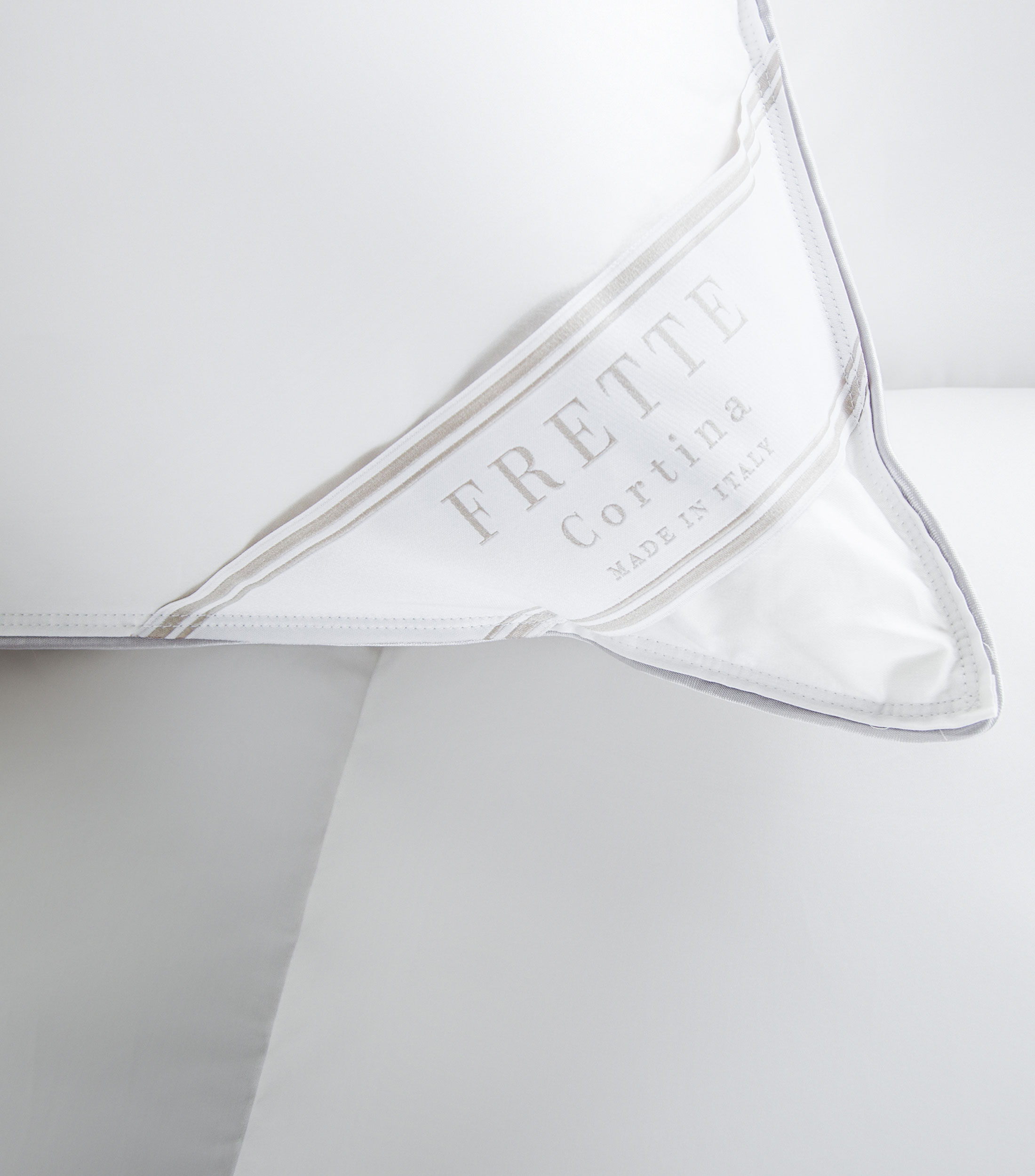 Almohada Estándar con pluma de ganso Medio Cortina Blanca