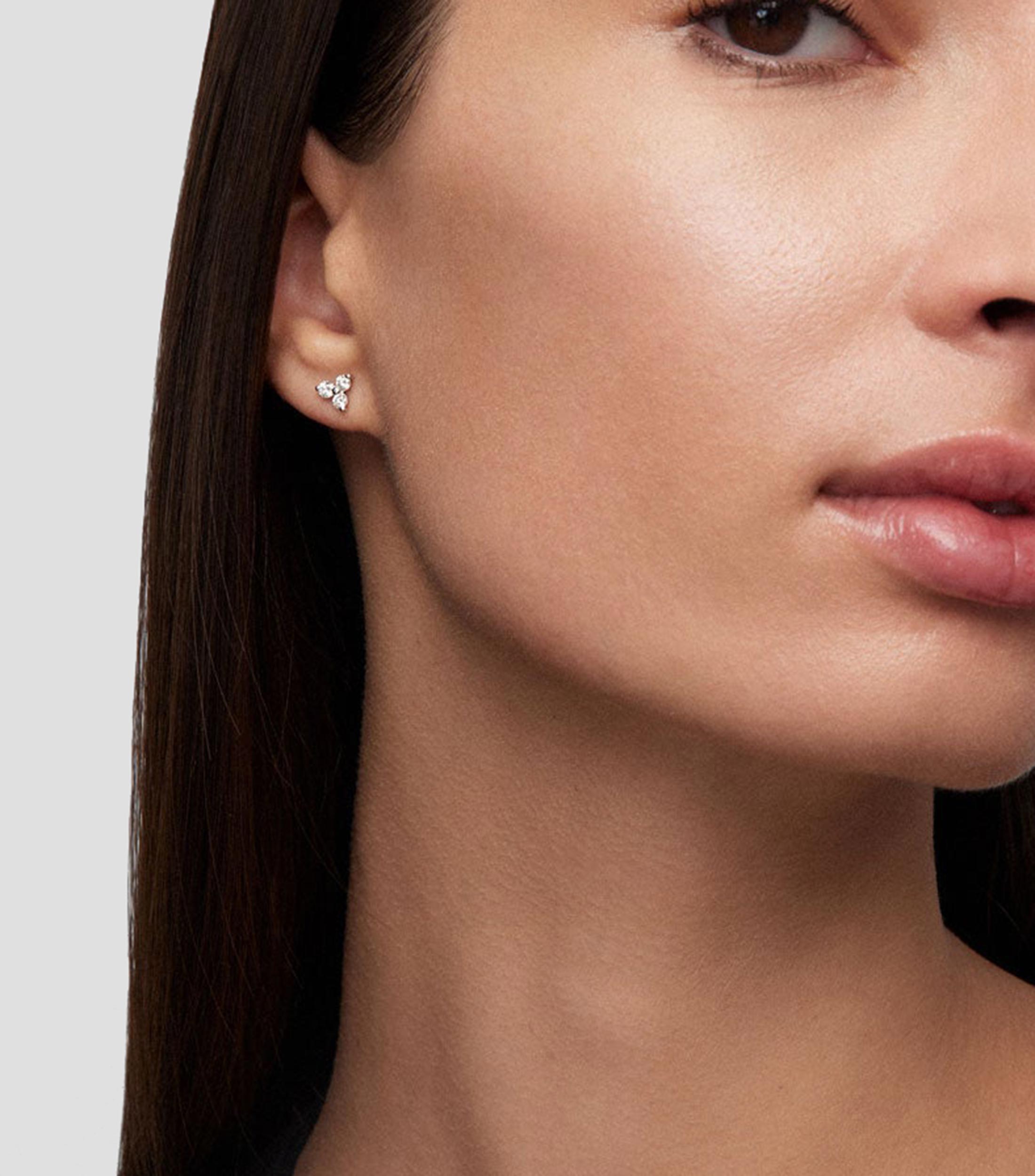 Pendientes en Oro blanco de 18 Kilates Tris Mujer