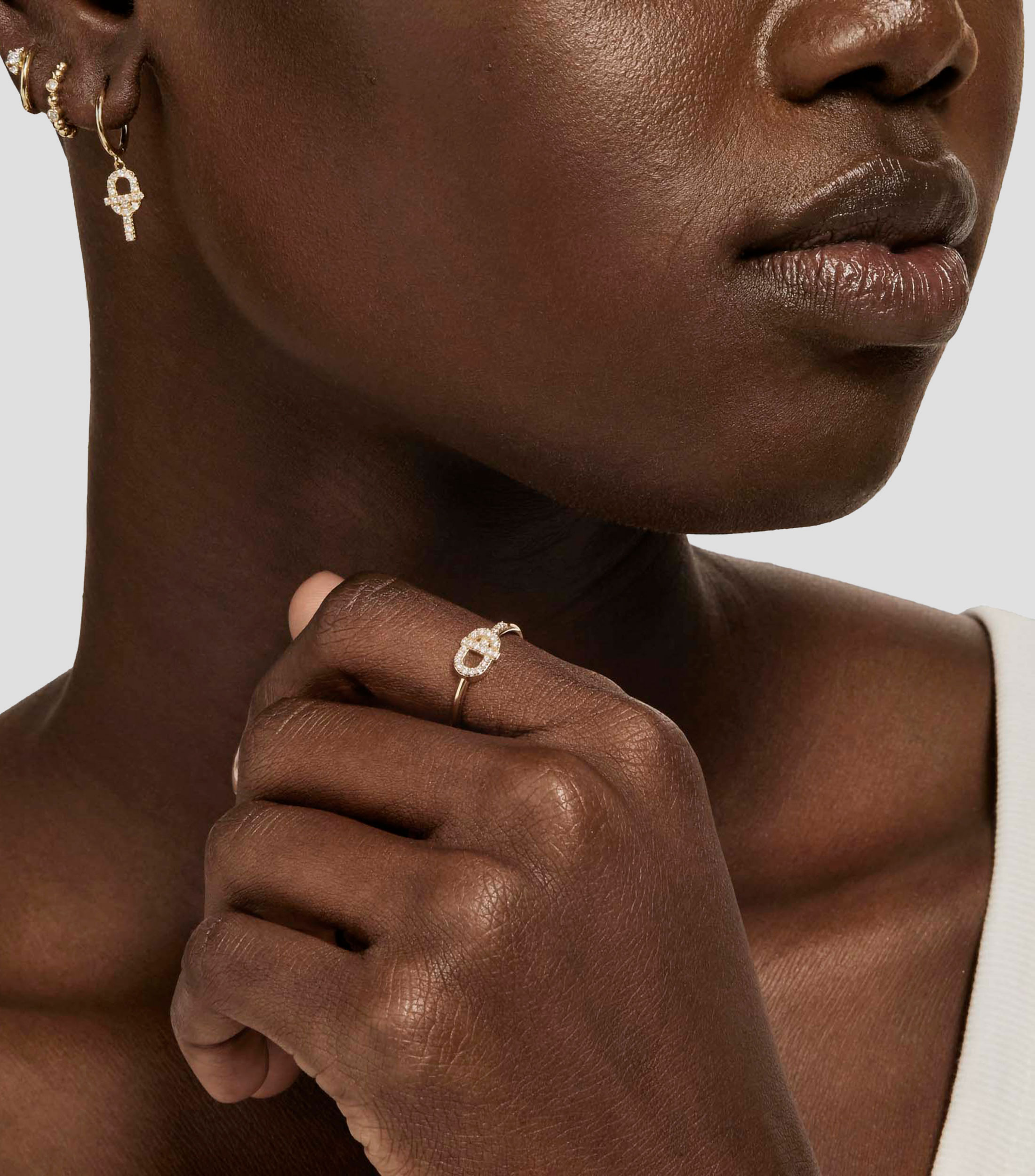 Anillo en oro amarillo de 18 kilates con diamantes Manifesto Mujer