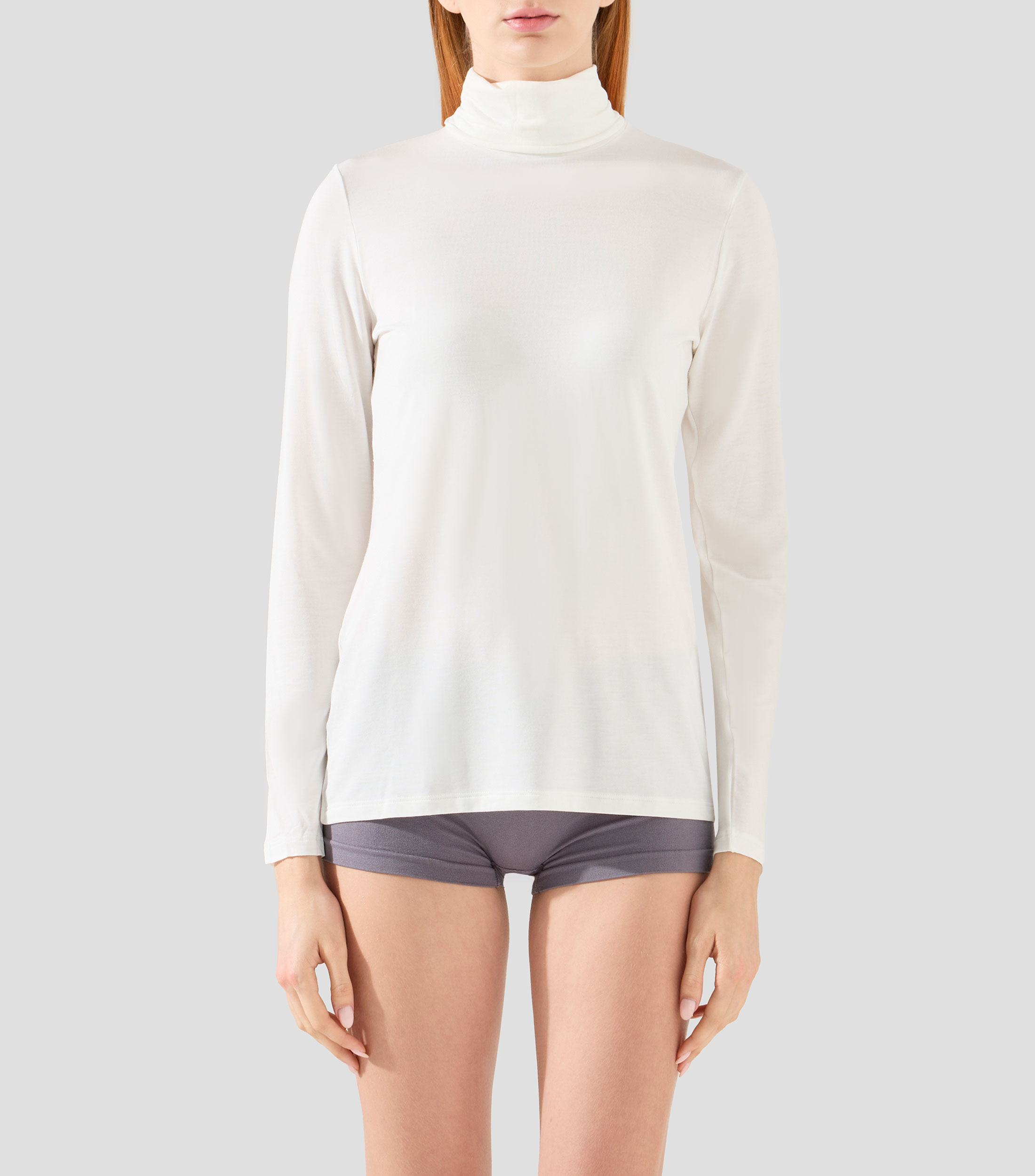 Playera cuello de tortuga manga larga lisa Mujer