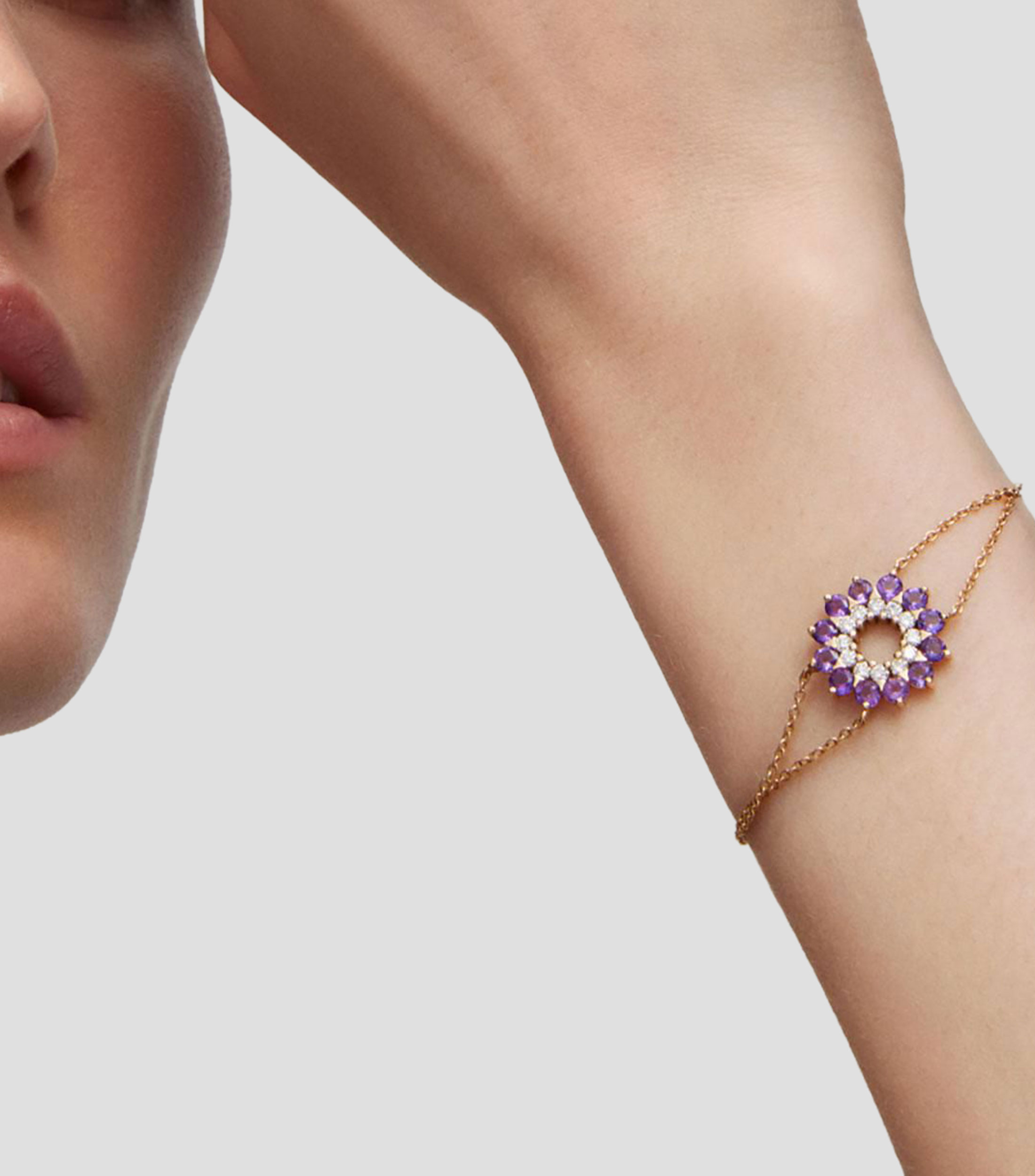 Pulsera en oro amarillo 18 kilates con amatistas y diamantes Mandala Mujer