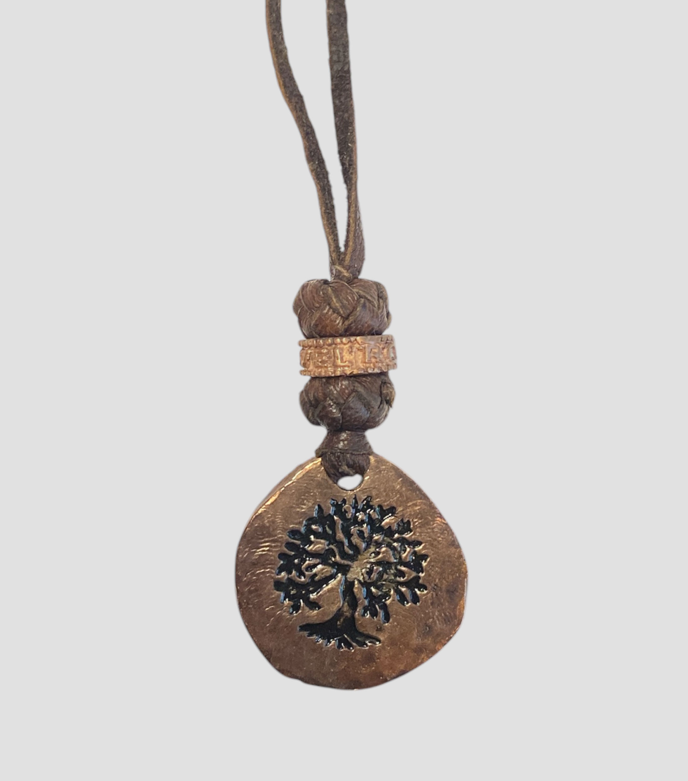 Collar con Amuleto Hombre