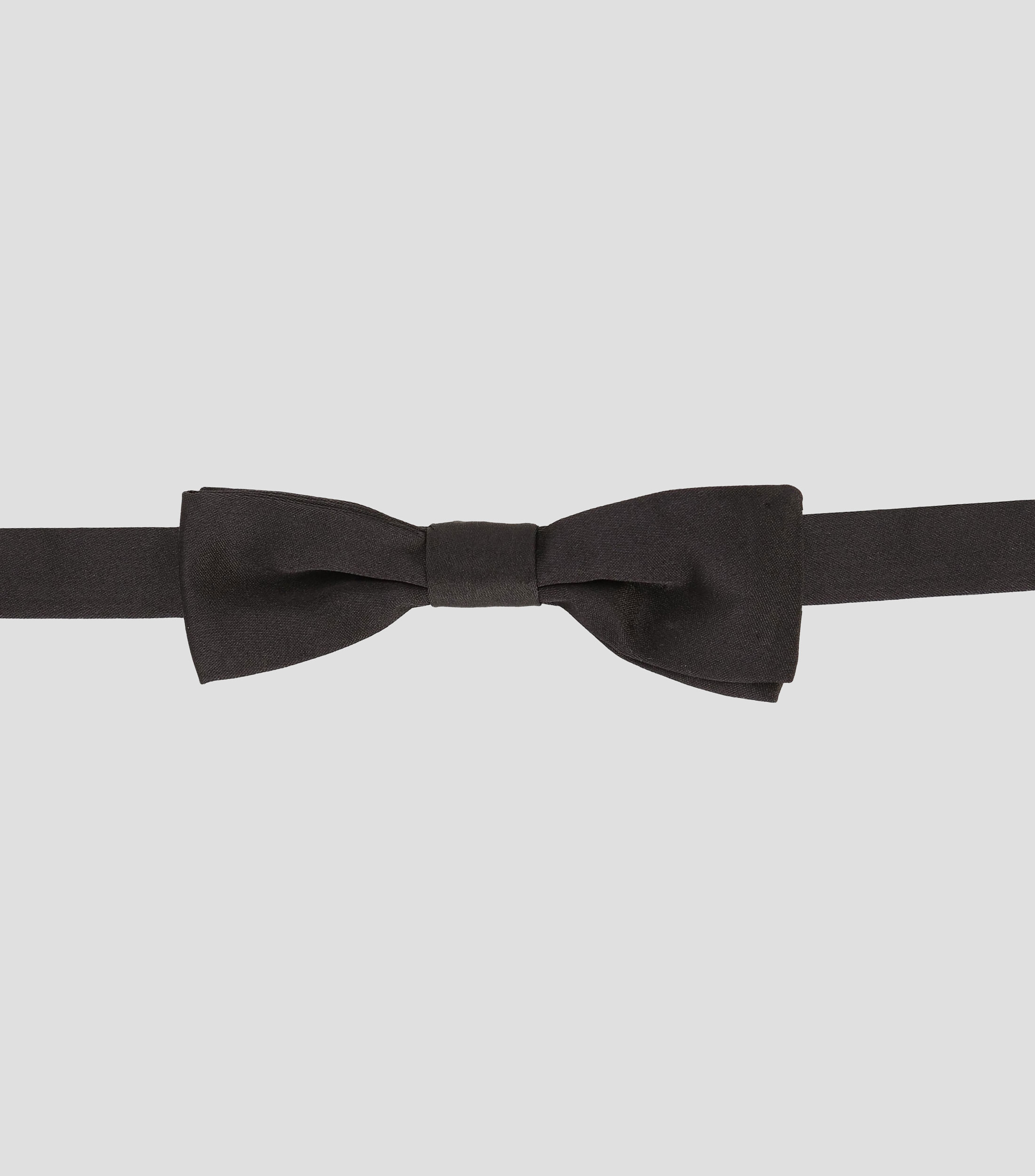Corbata de moño en seda negro liso