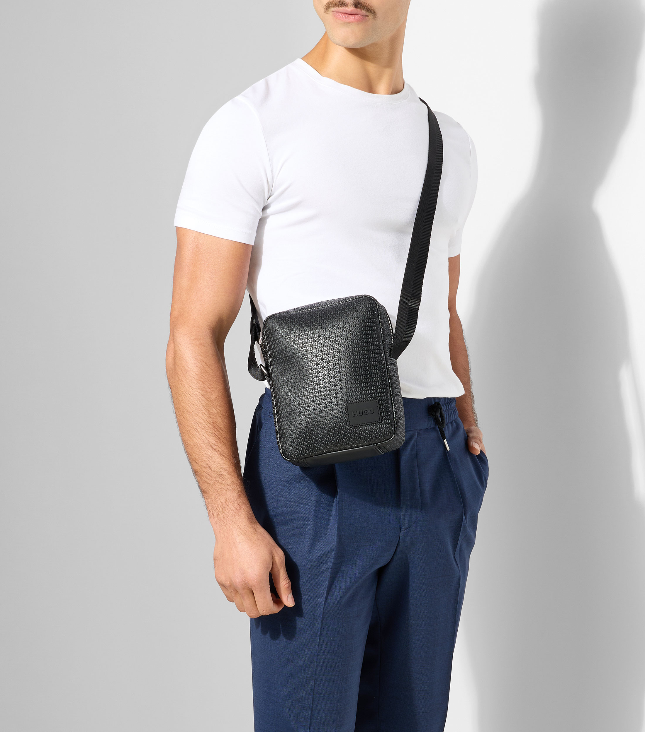 Bolso Crossbody Ethon2 con monogram Hombre
