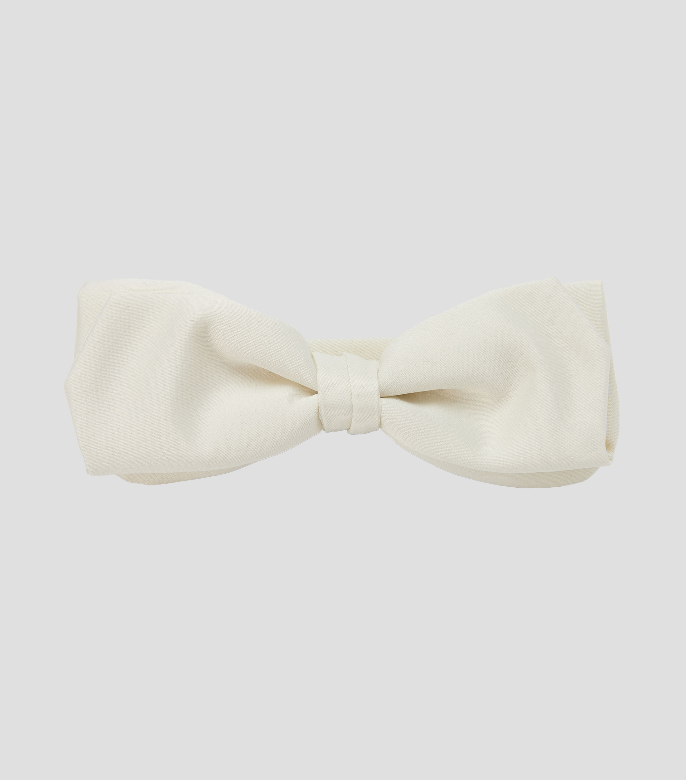 Corbata de moño lisa