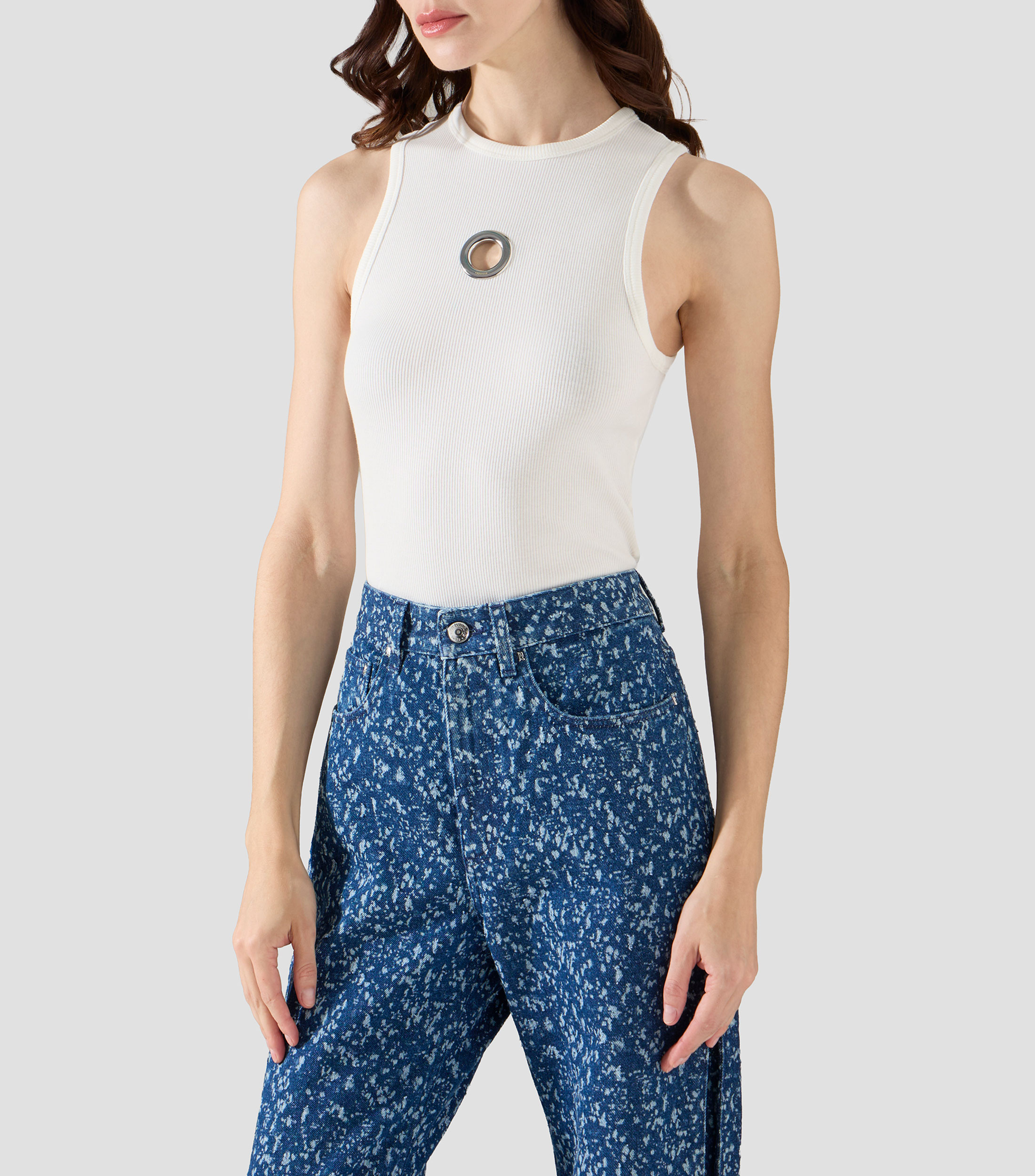 Playera cuello redondo sin mangas Mujer