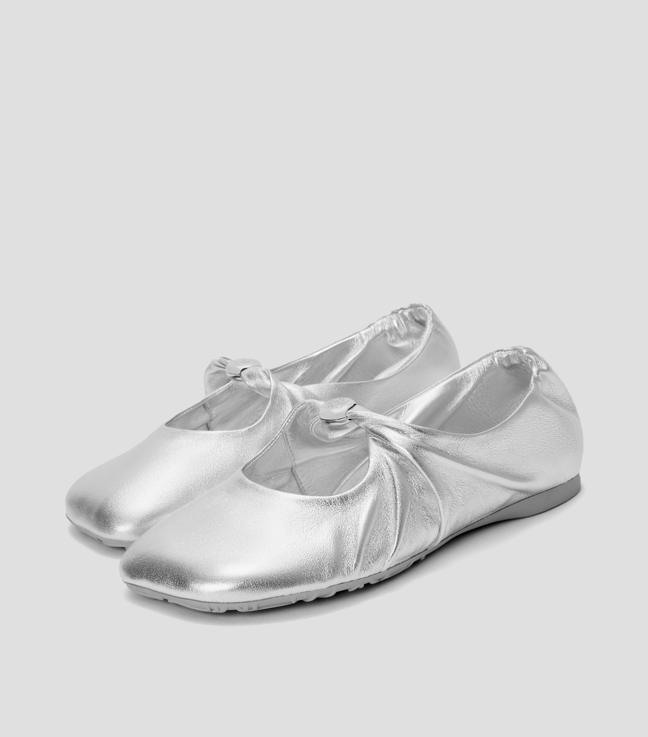 Flats Pebble Soft en piel con cinta Mujer