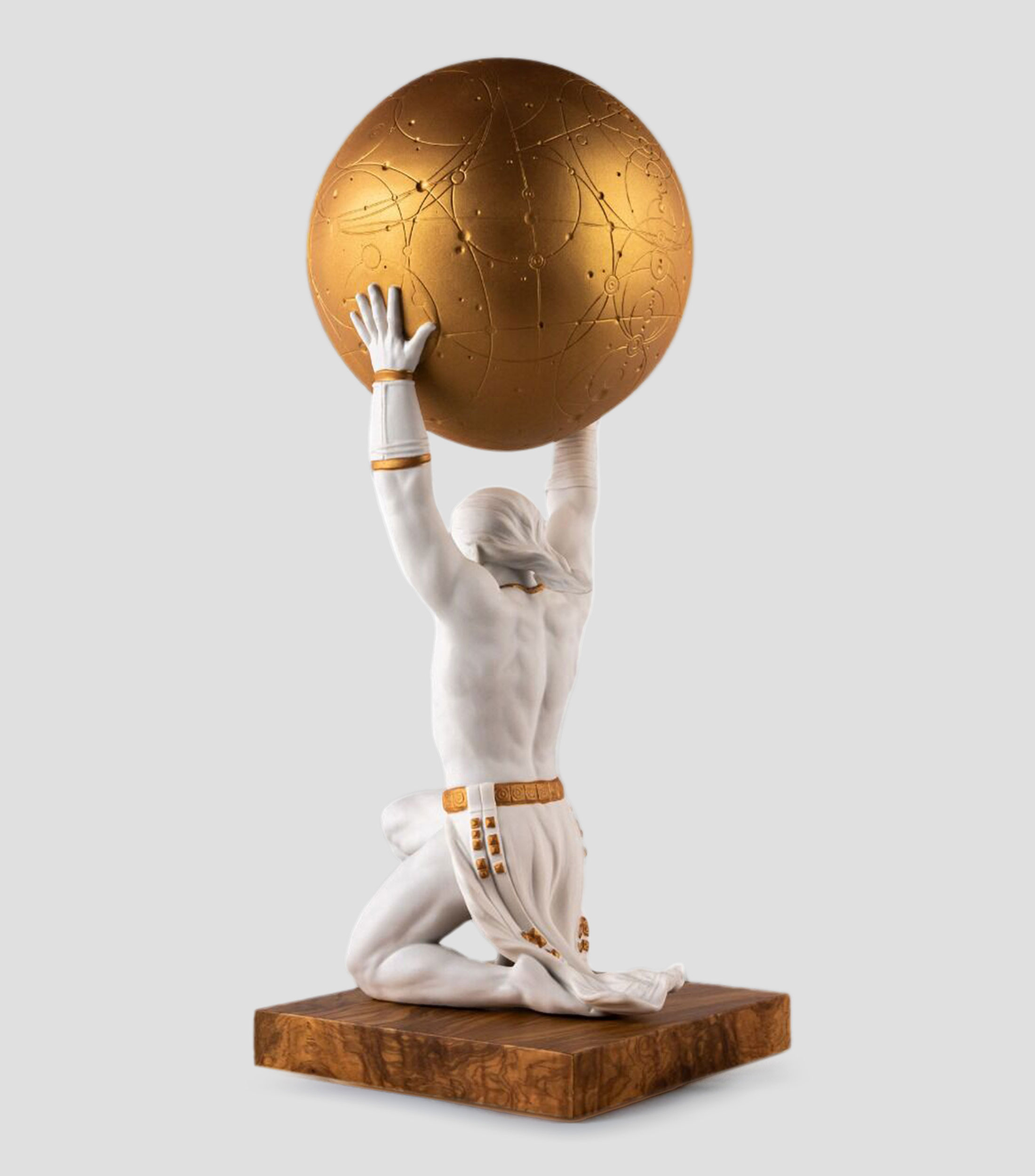 Figura Decorativa Atlas en porcelana
