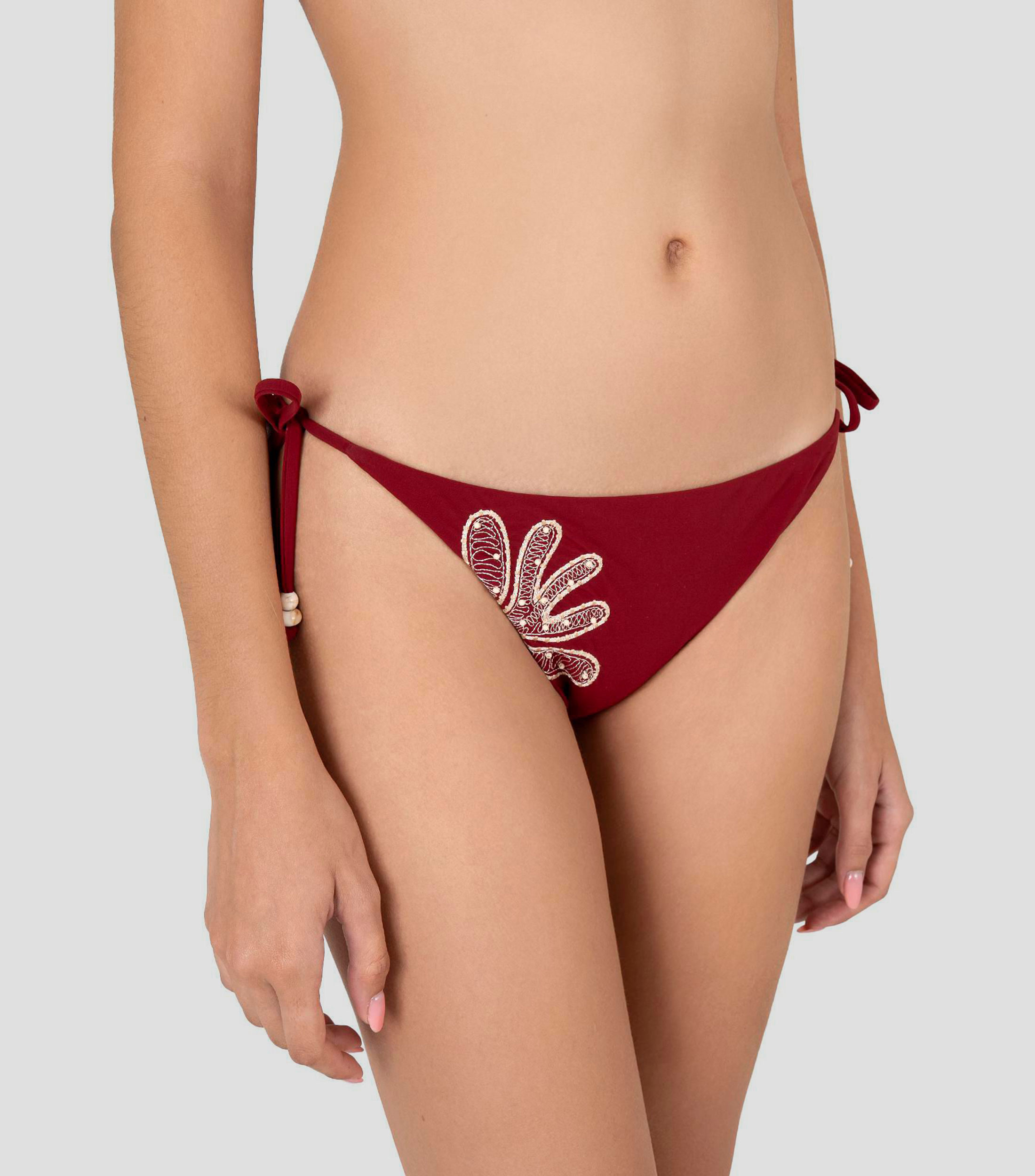 Bikini bottom con tiras Caraiba con bordado Mujer