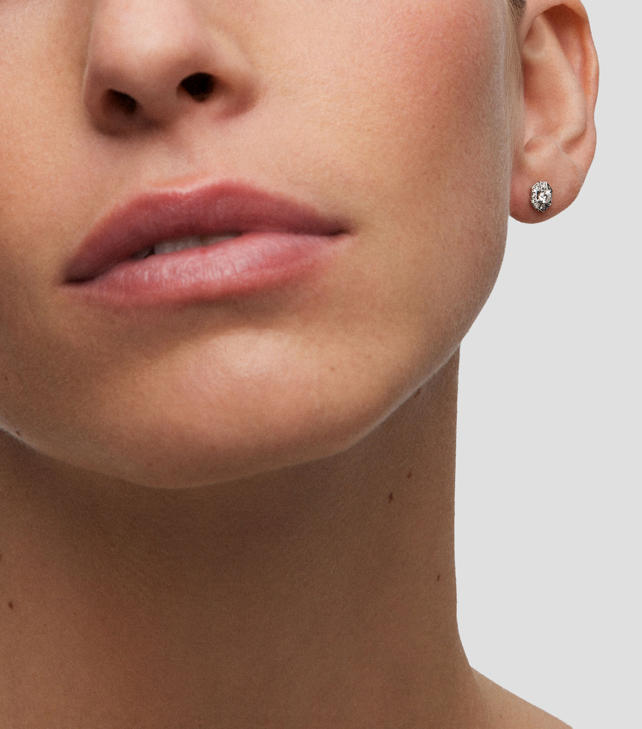 Pendientes en oro blanco de 18 kilates con diamantes en talla brillante Mujer